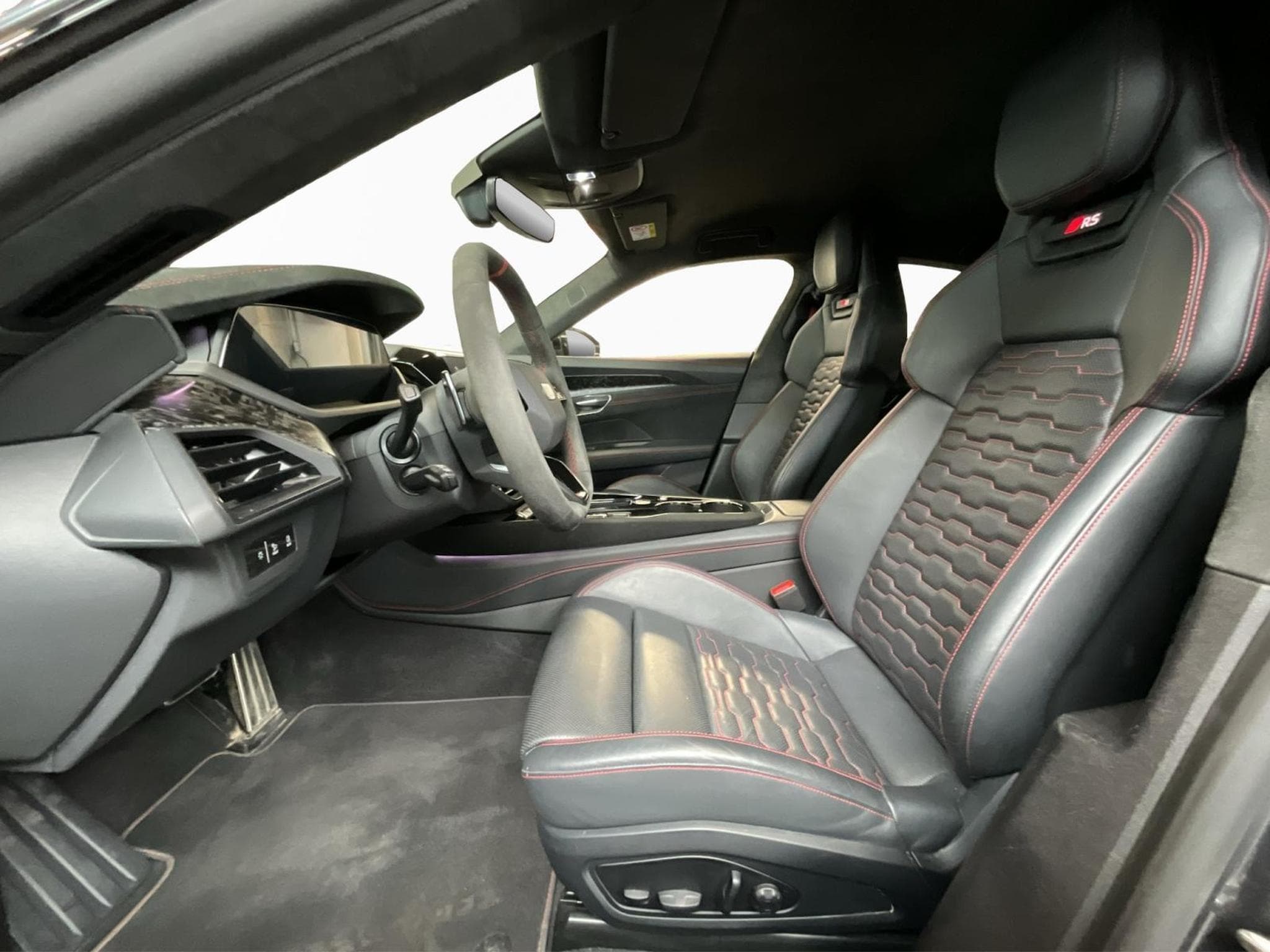 Audi RS e-tron GT 97kWh+Performance+Quattro+Ceramique+Carbon (2025) - Photo 11