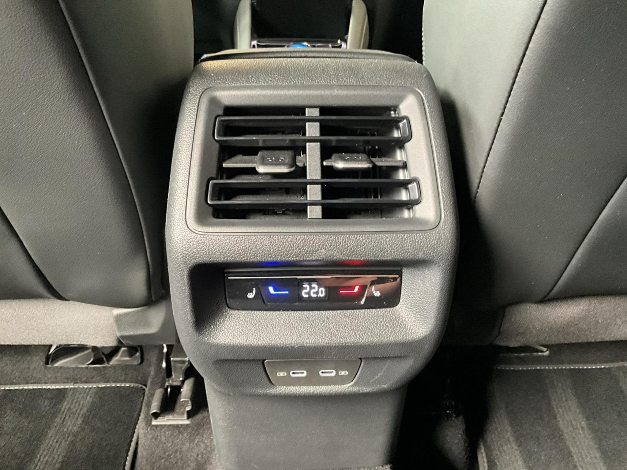 VW Tayron R-Line+DSG+4M+7Sitze+P.Confort+Pano+P.Travel+P.Info (2025) - Photo 22