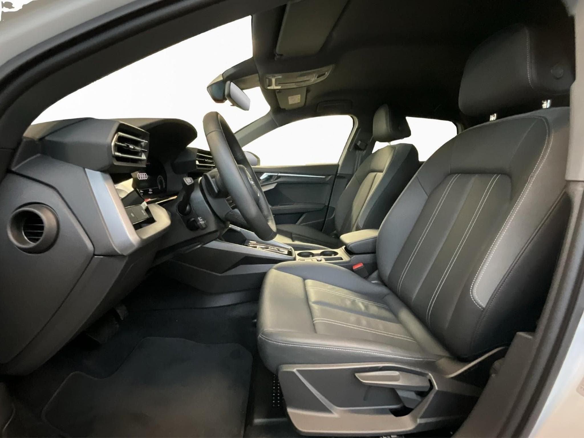 Audi A3 SB+Advanced+30tfsi+S-Tronic+P.Business (2025) - Photo 9