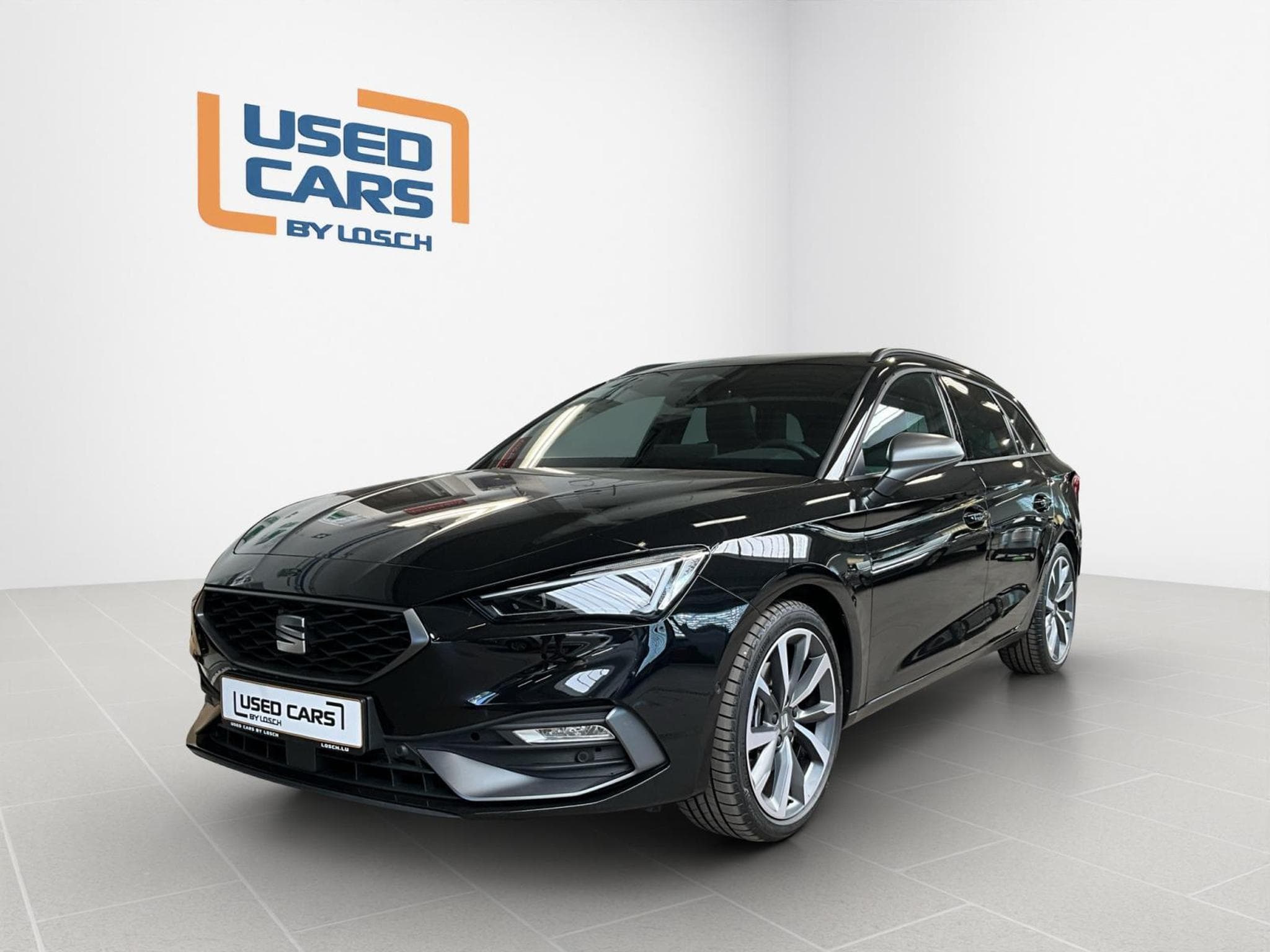 Seat Leon ST+FR+DSG+Matrix-LED+Pano+P.Vision+AHK (2025) - Photo 1