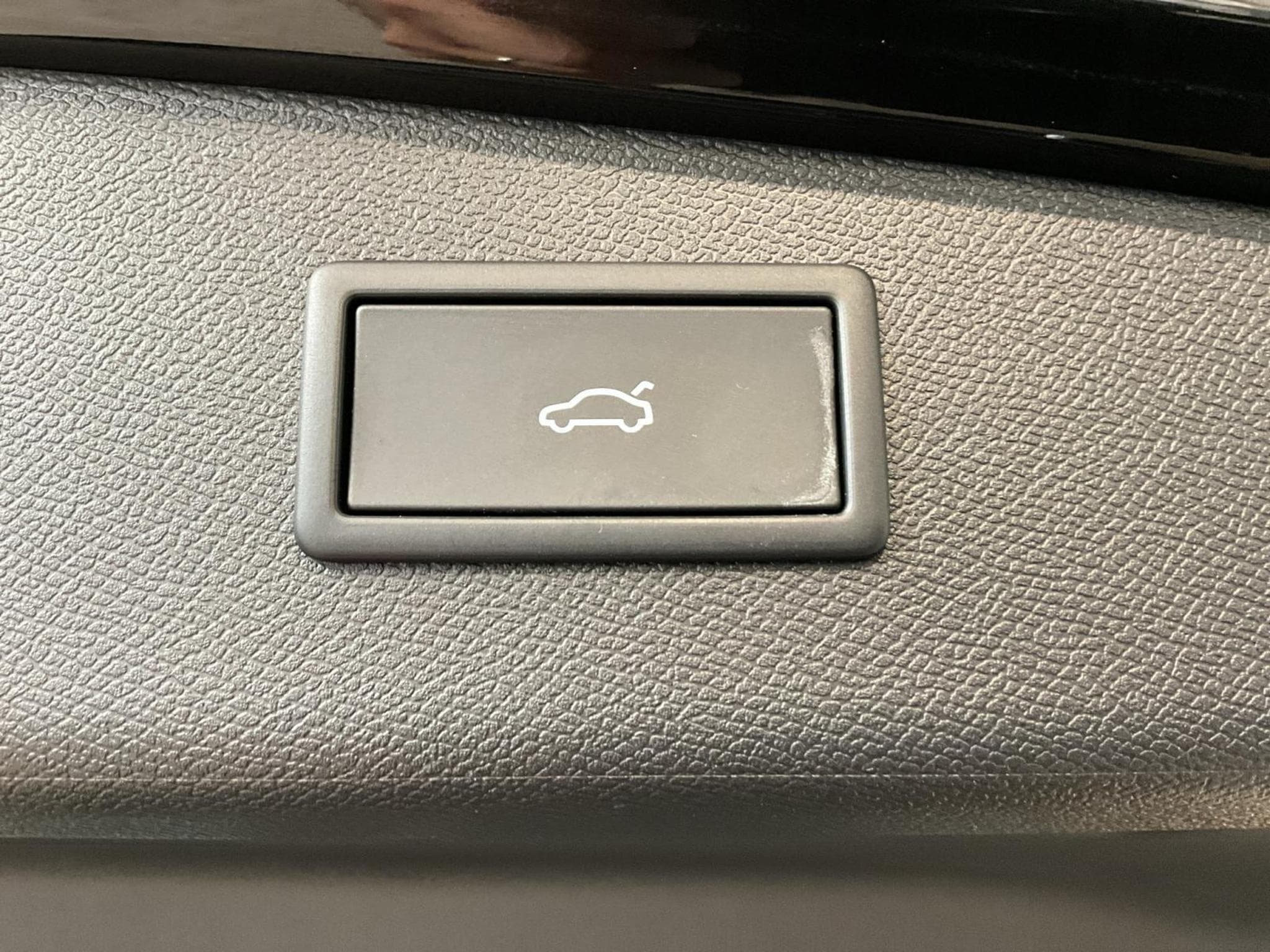 Seat Leon ST+FR+DSG+Matrix-LED+Pano+P.Vision+AHK (2025) - Photo 19