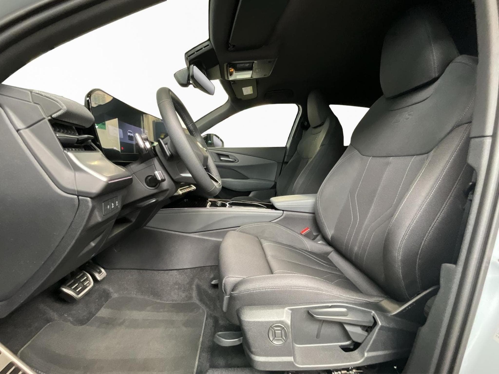 Audi Q3 S-Line+TDI+S-Tronic+LED+Tech+ (2025) - Photo 9