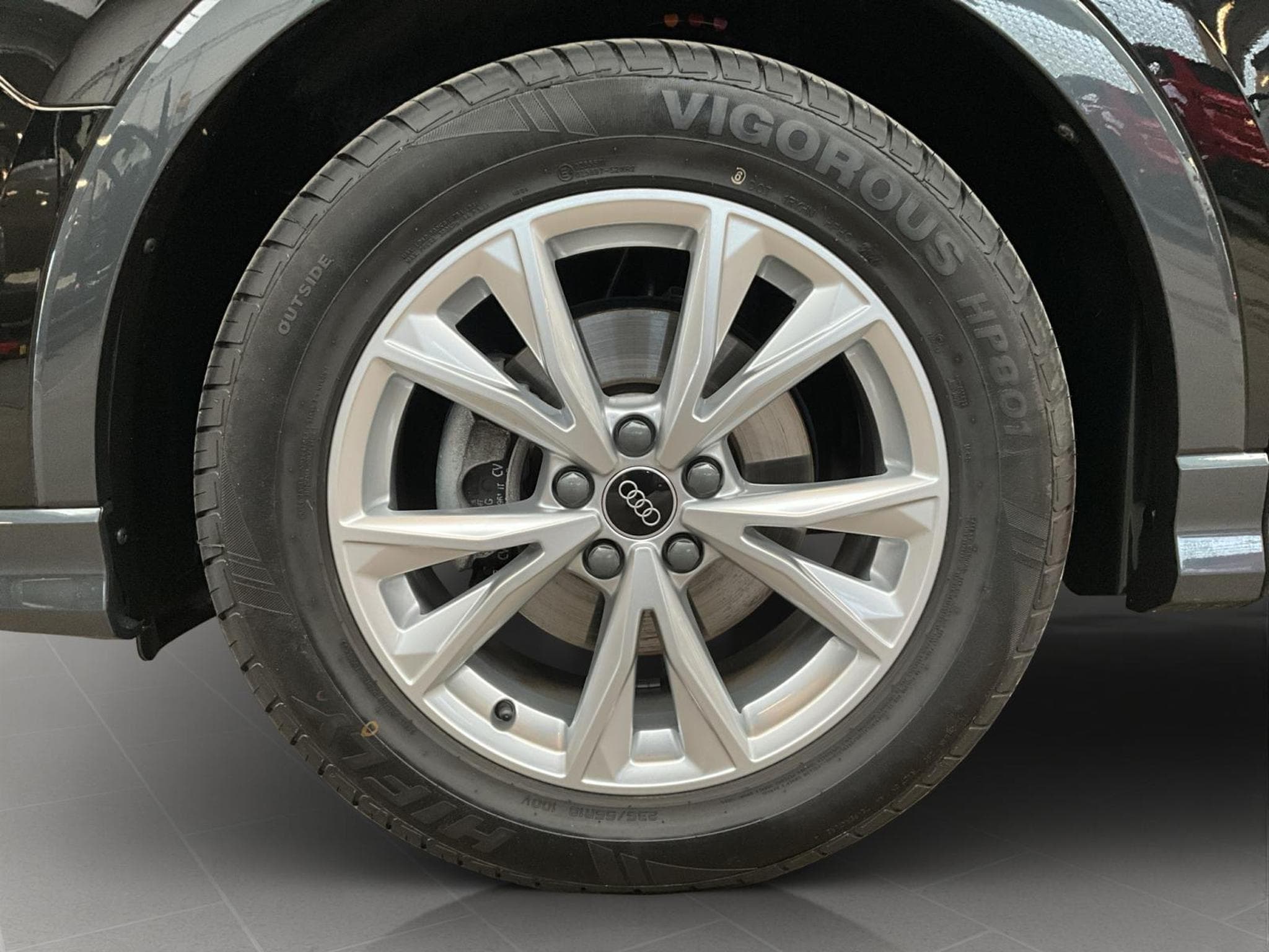 Audi Q3 SB+S-Line+35TDI+S-Tronic+P.Premium (2025) - Photo 8