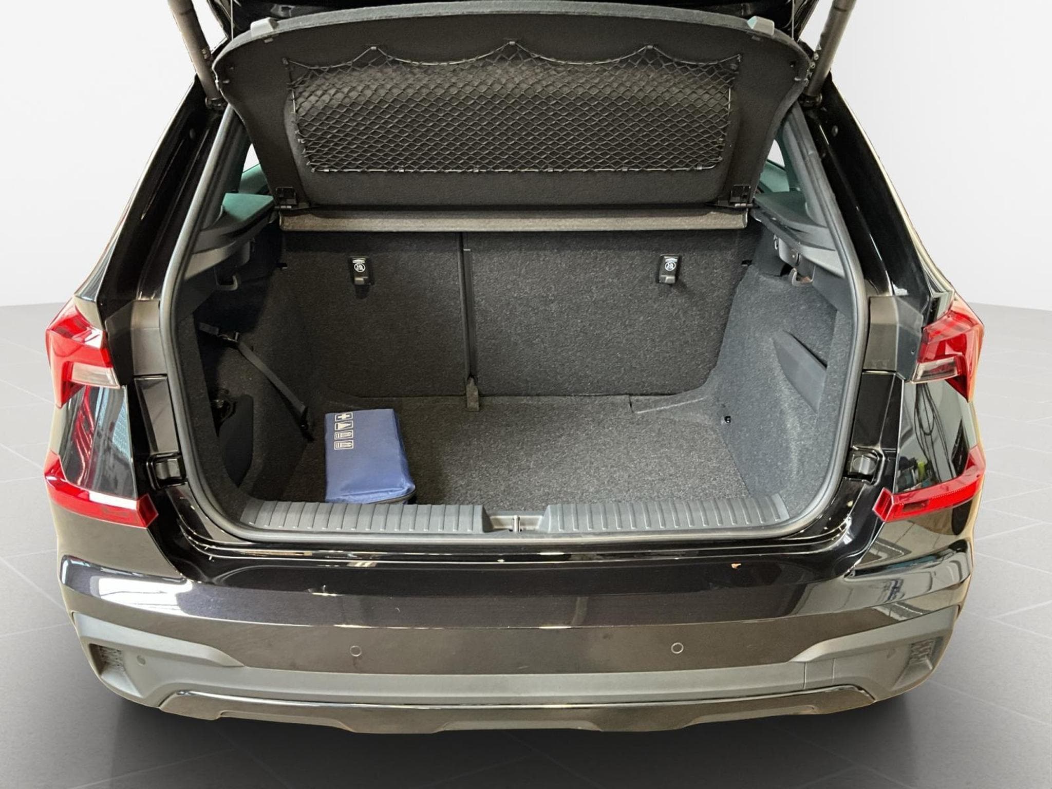 Skoda Kamiq Monte-Carlo+DSG+Park&Go+Pano+P.Ass-Drive+ (2025) - Photo 17