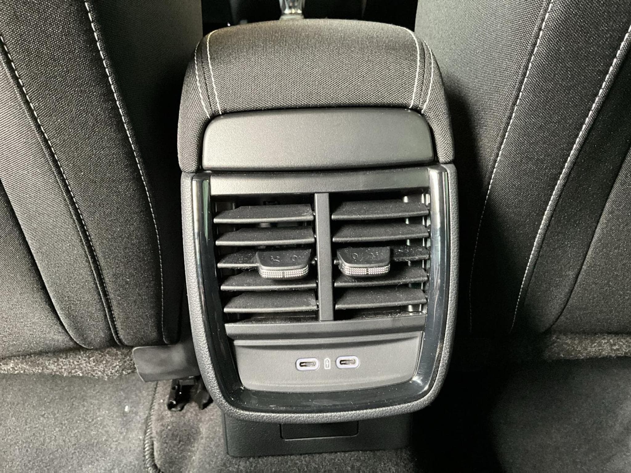 Skoda Kamiq Monte-Carlo+DSG+Park&Go+Pano+P.Ass-Drive+ (2025) - Photo 21