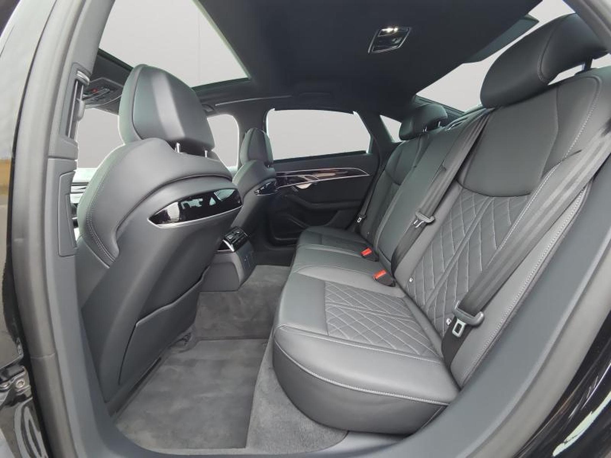 Audi A8 A8 50 TDI quattro 286 ch Tiptronic S-LINE (2025) - Photo 11
