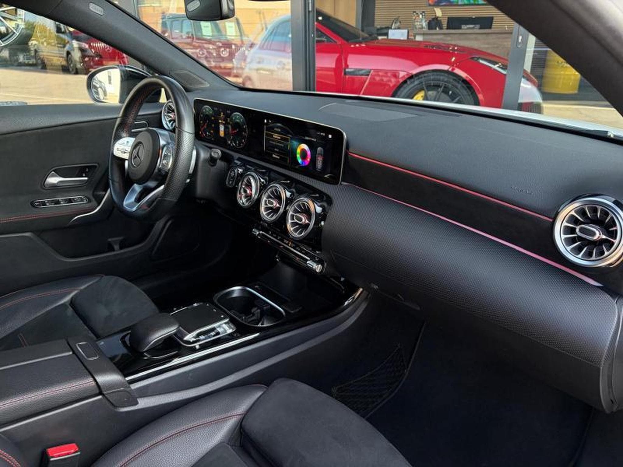 Mercedes A 220 Amg line (2019) - Photo 8
