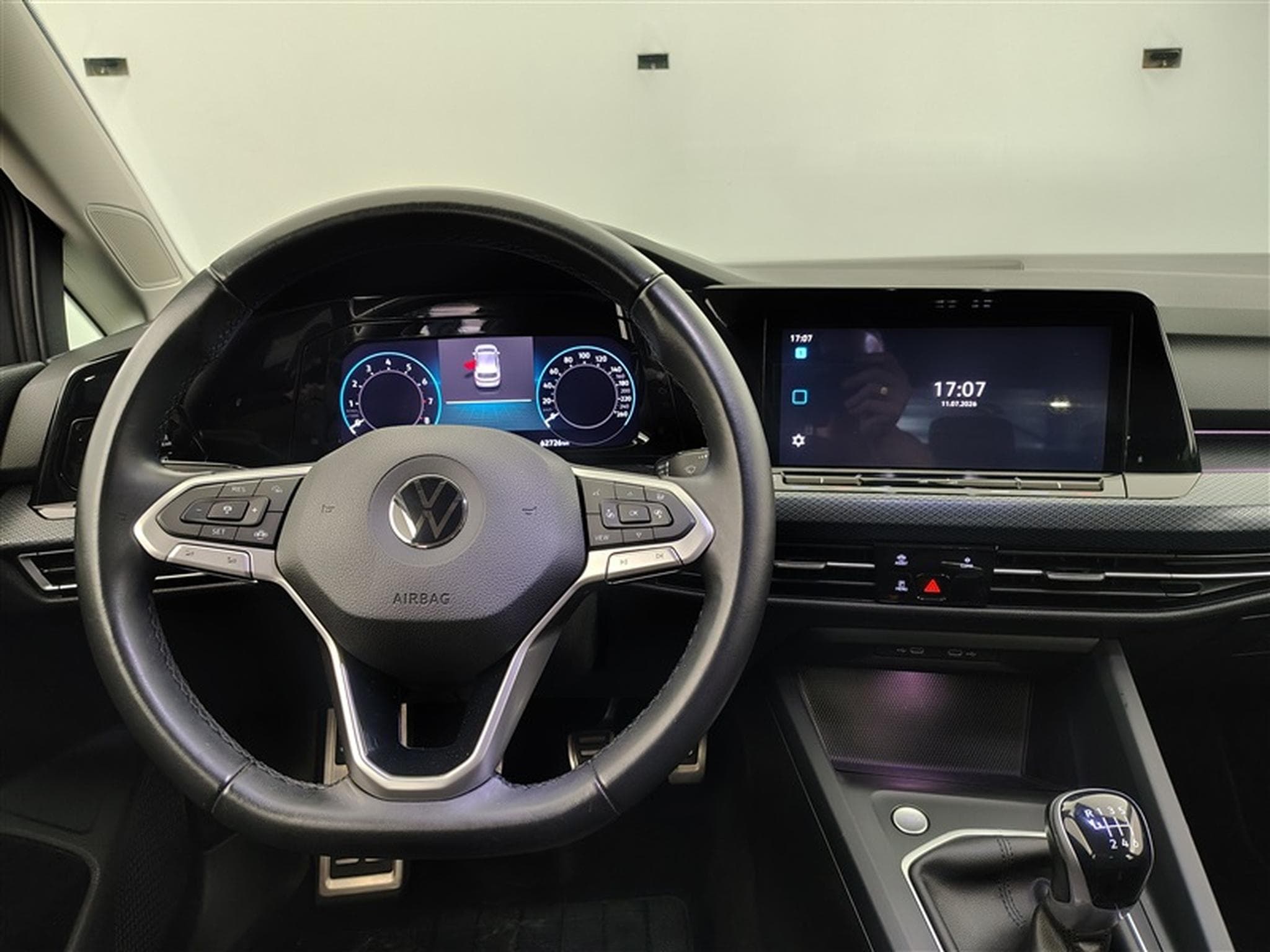VW Golf 1.0 TSI 110cv United NAVI / FULL LED / PDC AV+AR / JA 16" (2021) - Photo 9