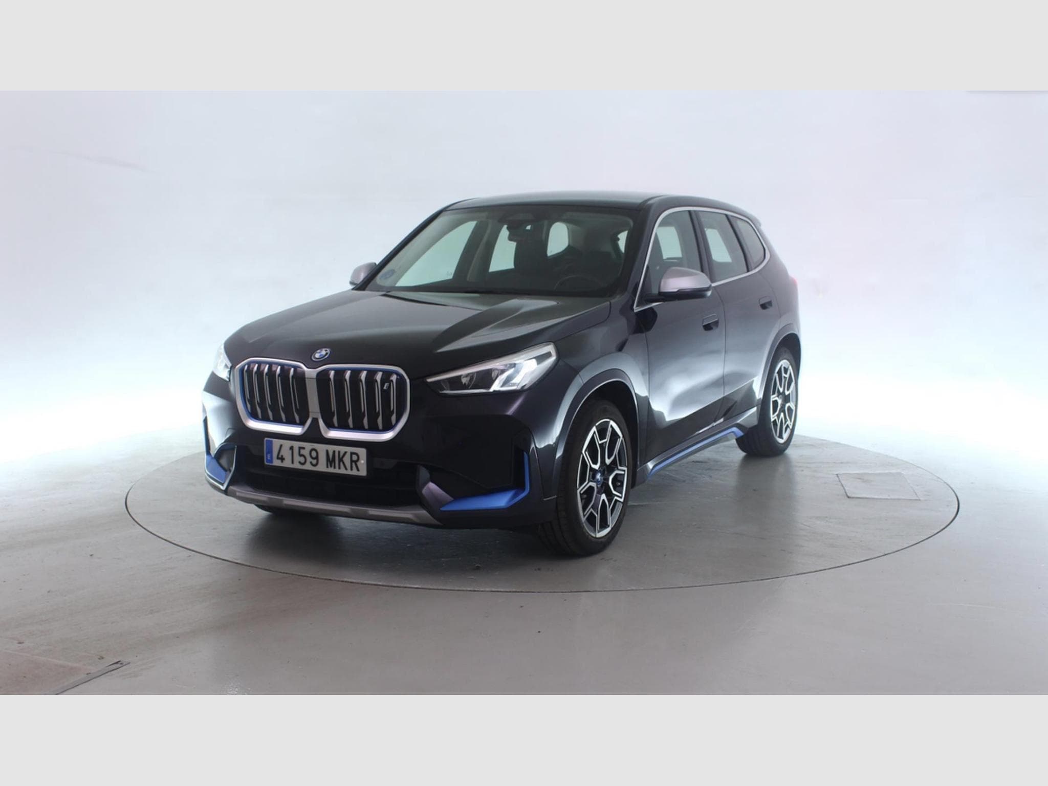 Bmw iX1 xDrive30 (2023) - Photo 1