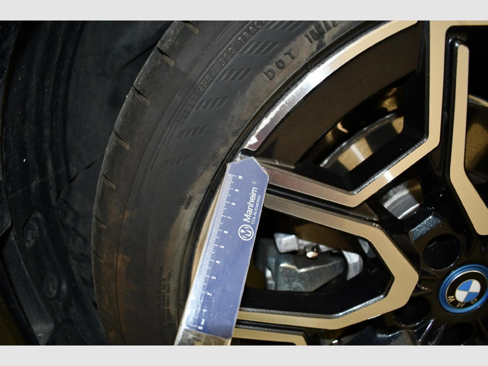 Bmw iX1 xDrive30 (2023) - Photo 12