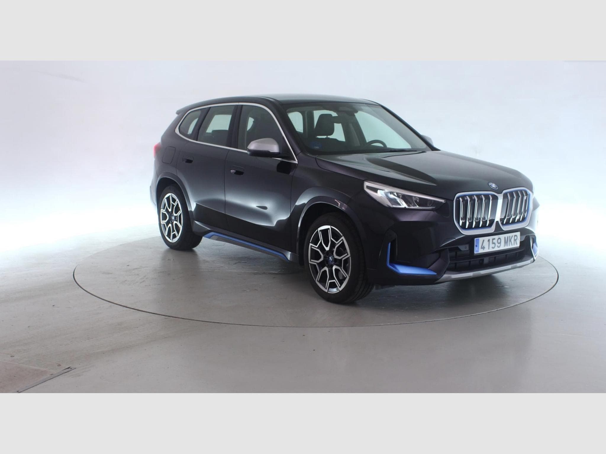 Bmw iX1 xDrive30 (2023) - Photo 2