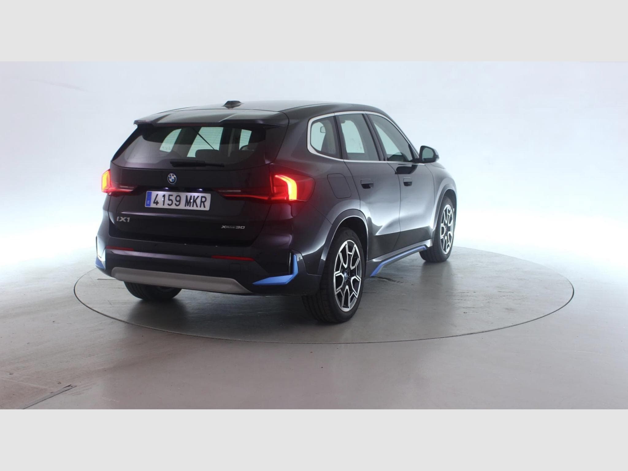 Bmw iX1 xDrive30 (2023) - Photo 3