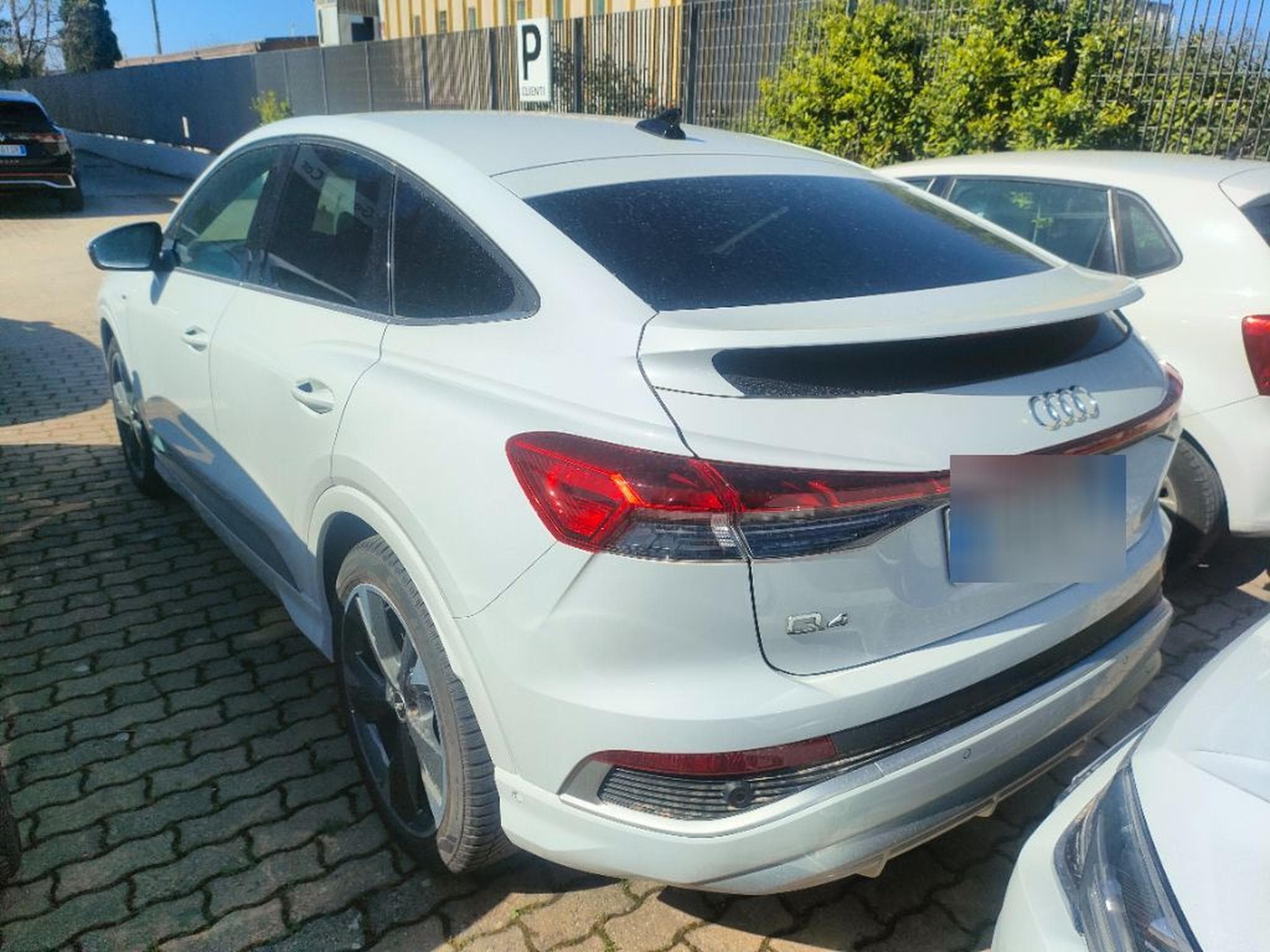 Audi Q4 e-tron S line Sportback (2022) - Photo 4