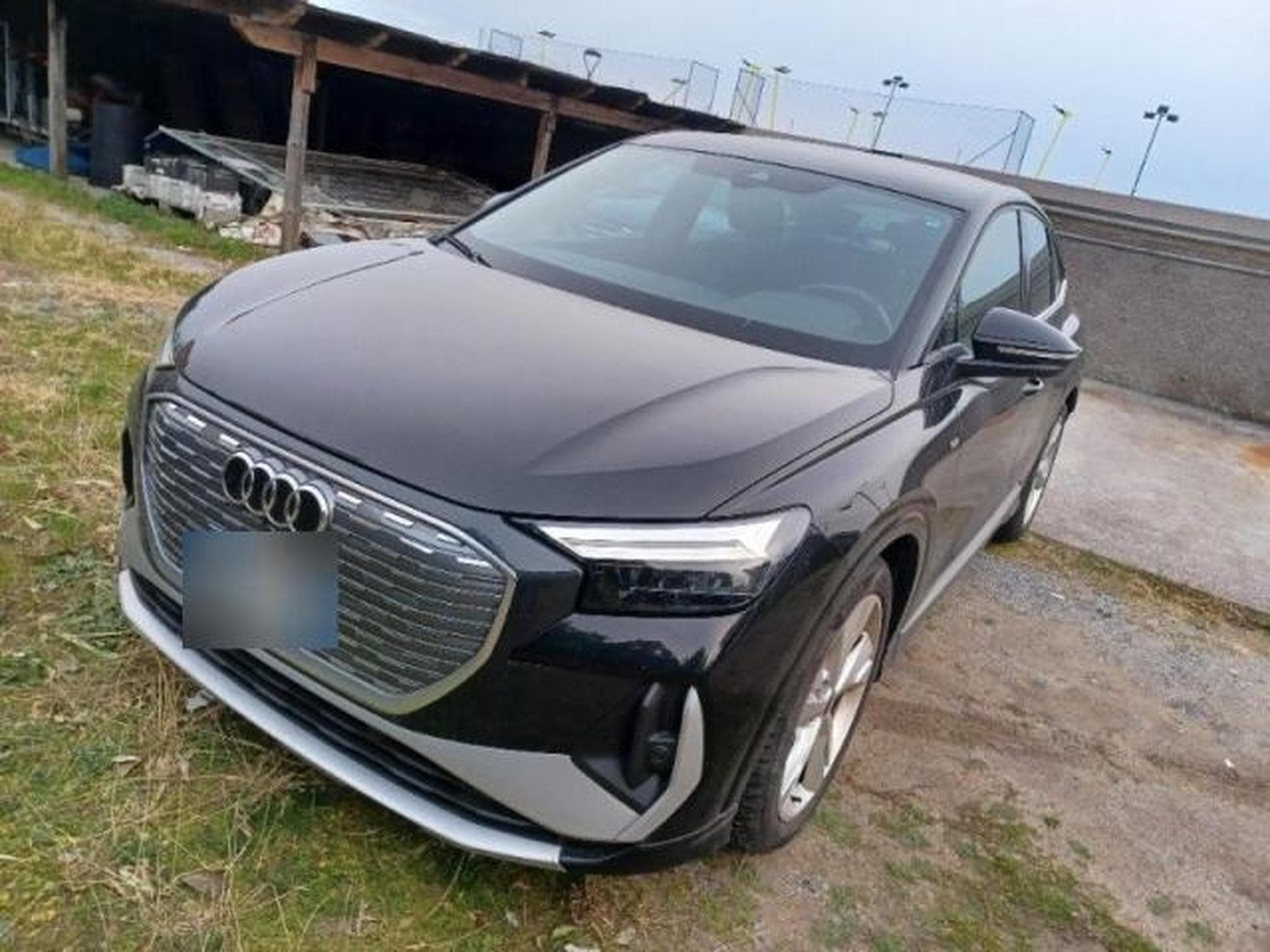 Audi Q4 e-tron Standard (2023) - Photo 2