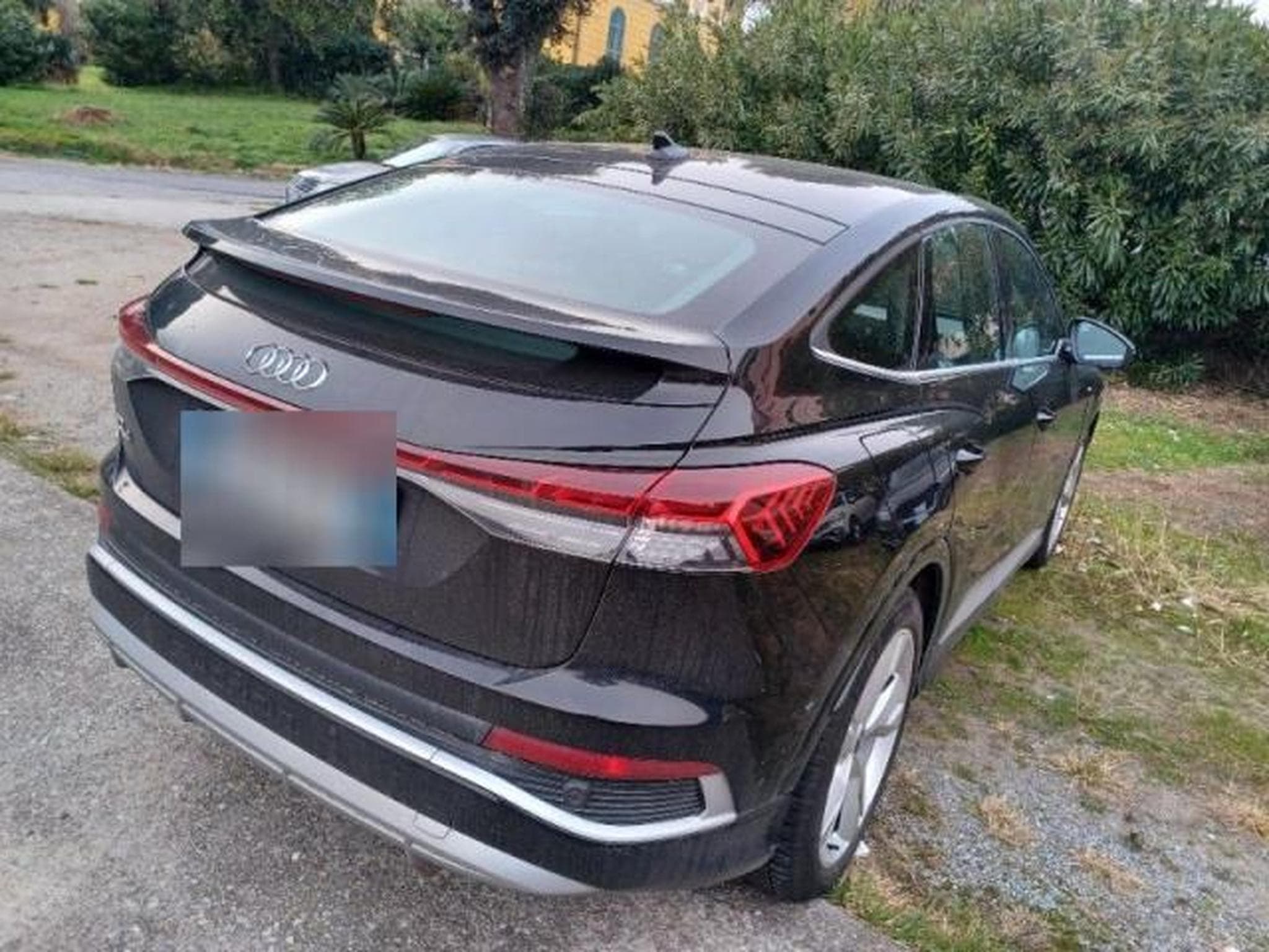 Audi Q4 e-tron Standard (2023) - Photo 4
