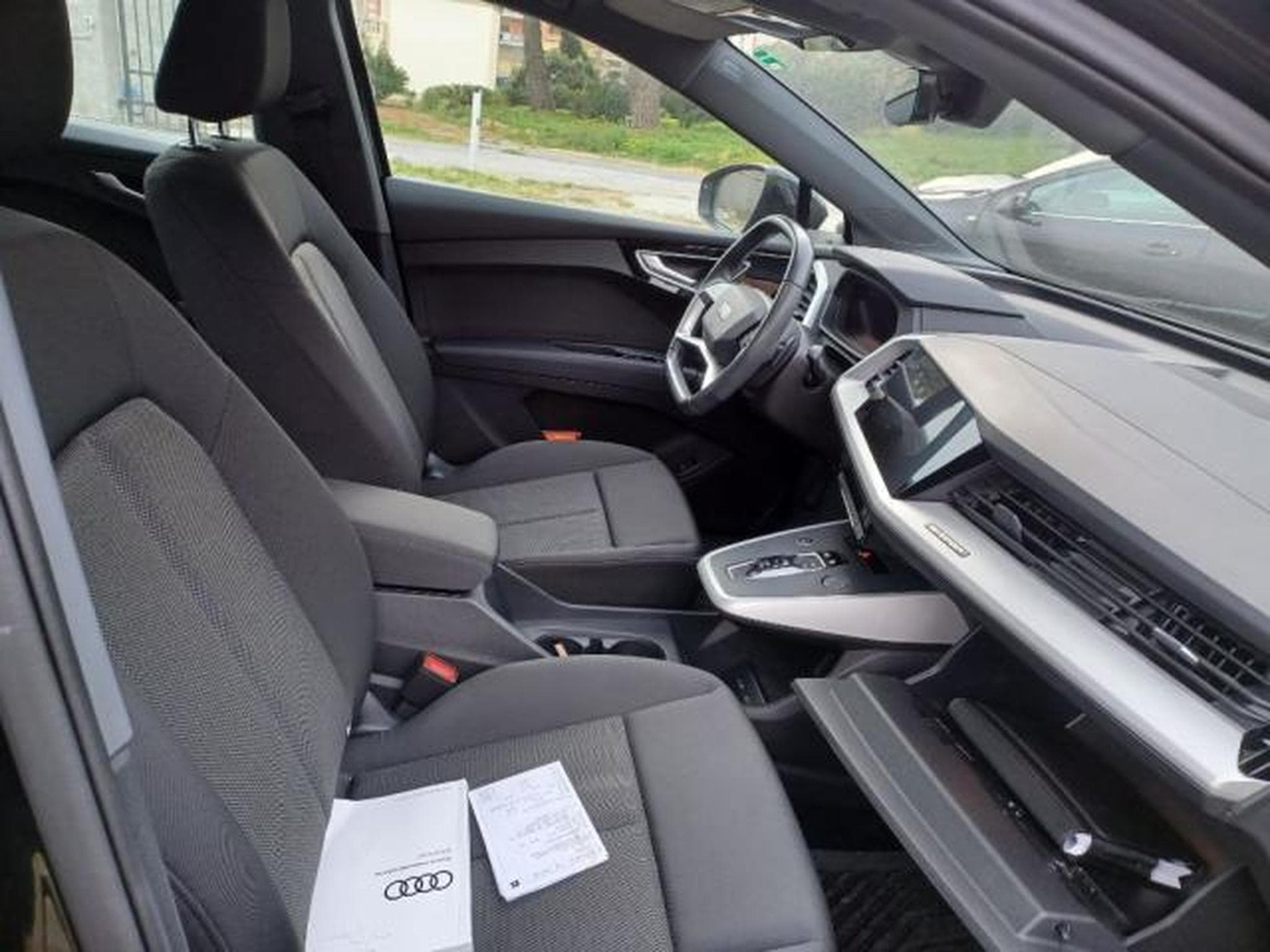 Audi Q4 e-tron Standard (2023) - Photo 6