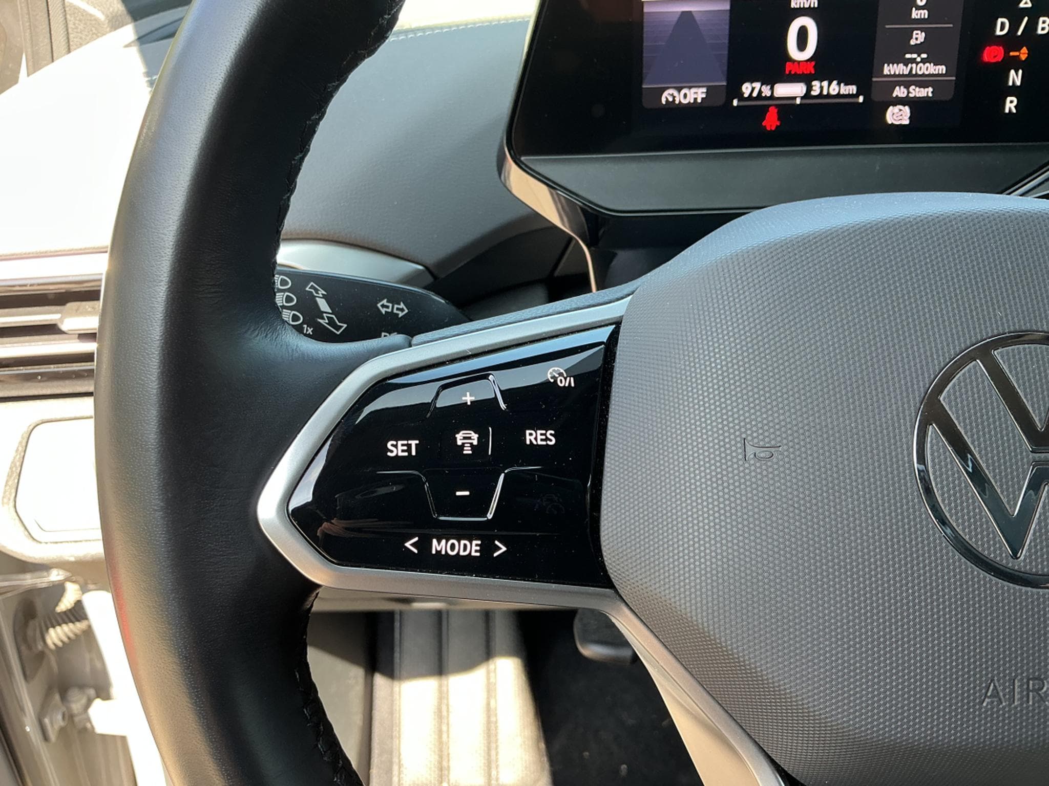 VW ID.4 Pro Performance (2024) - Photo 13