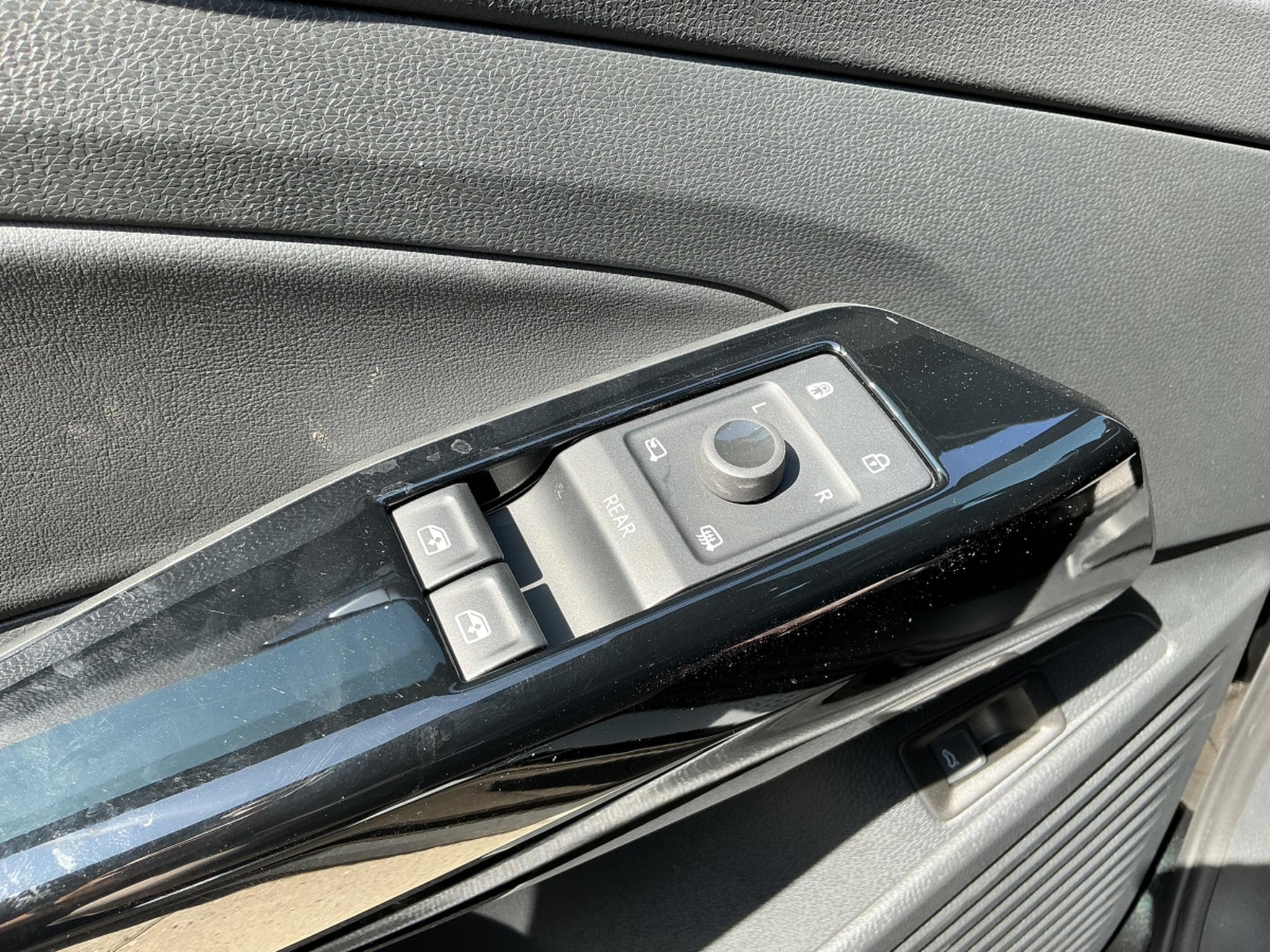 VW ID.4 GTX (2023) - Photo 14