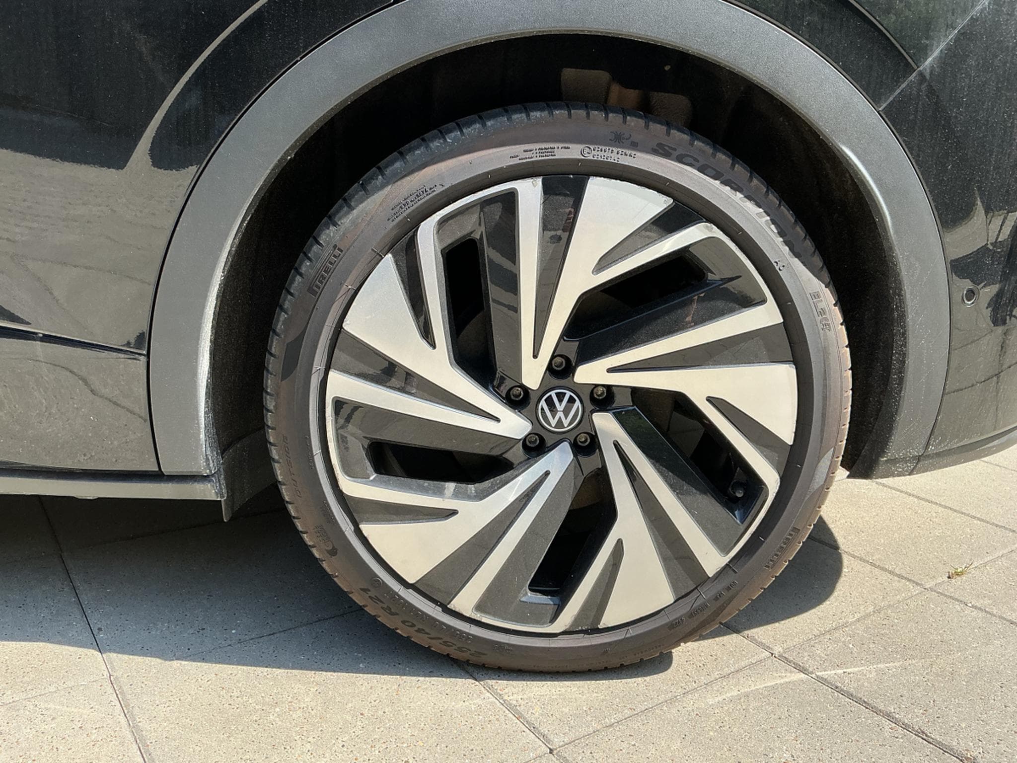 VW ID.4 GTX (2023) - Photo 18
