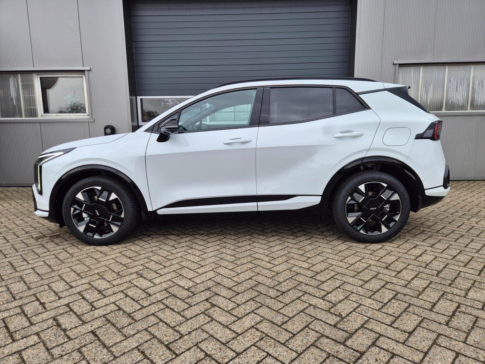 Kia Sportage Standard (2026) - Photo 2