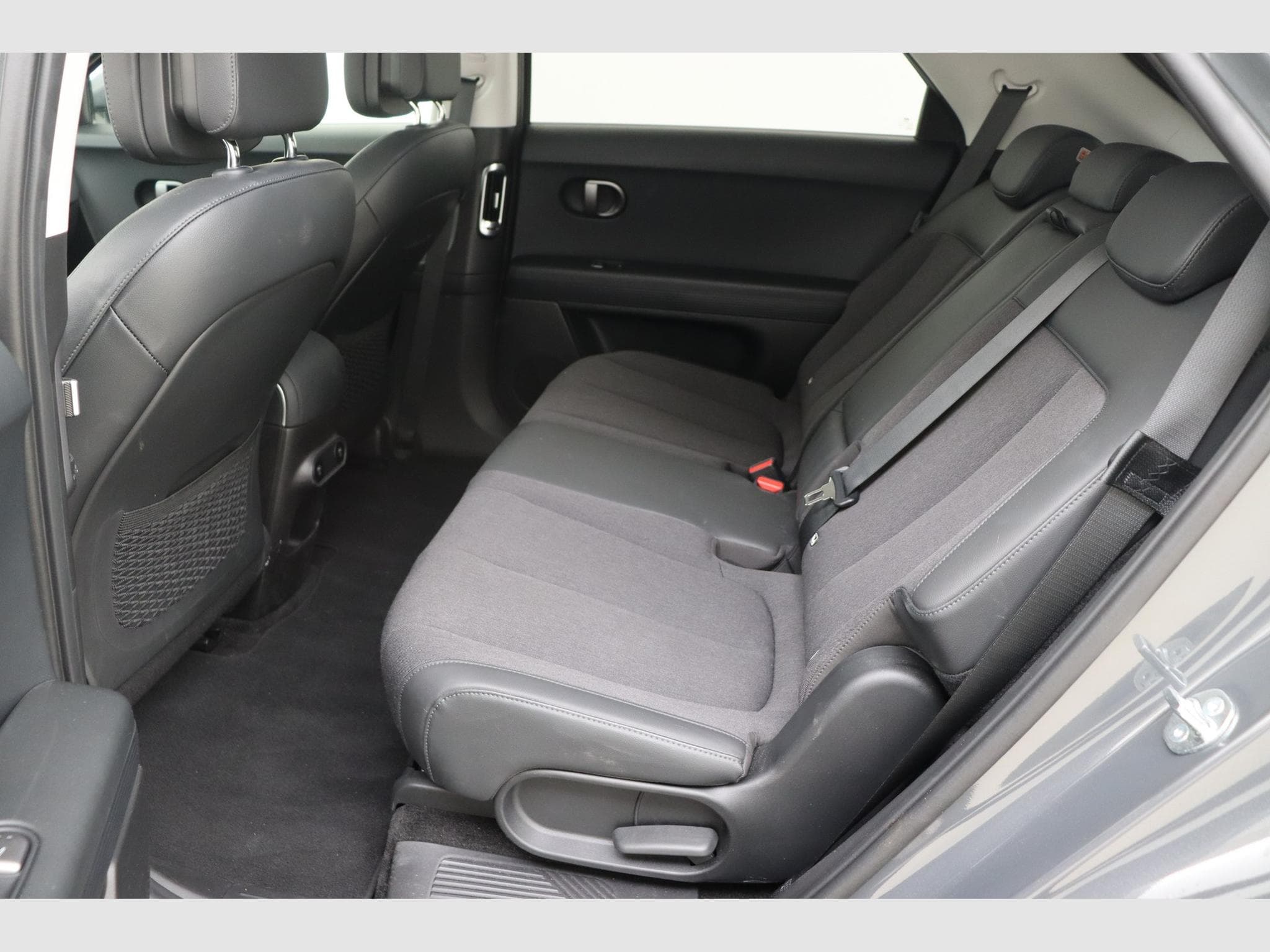 Hyundai IONIQ 5 Core Plus (2025) - Photo 16