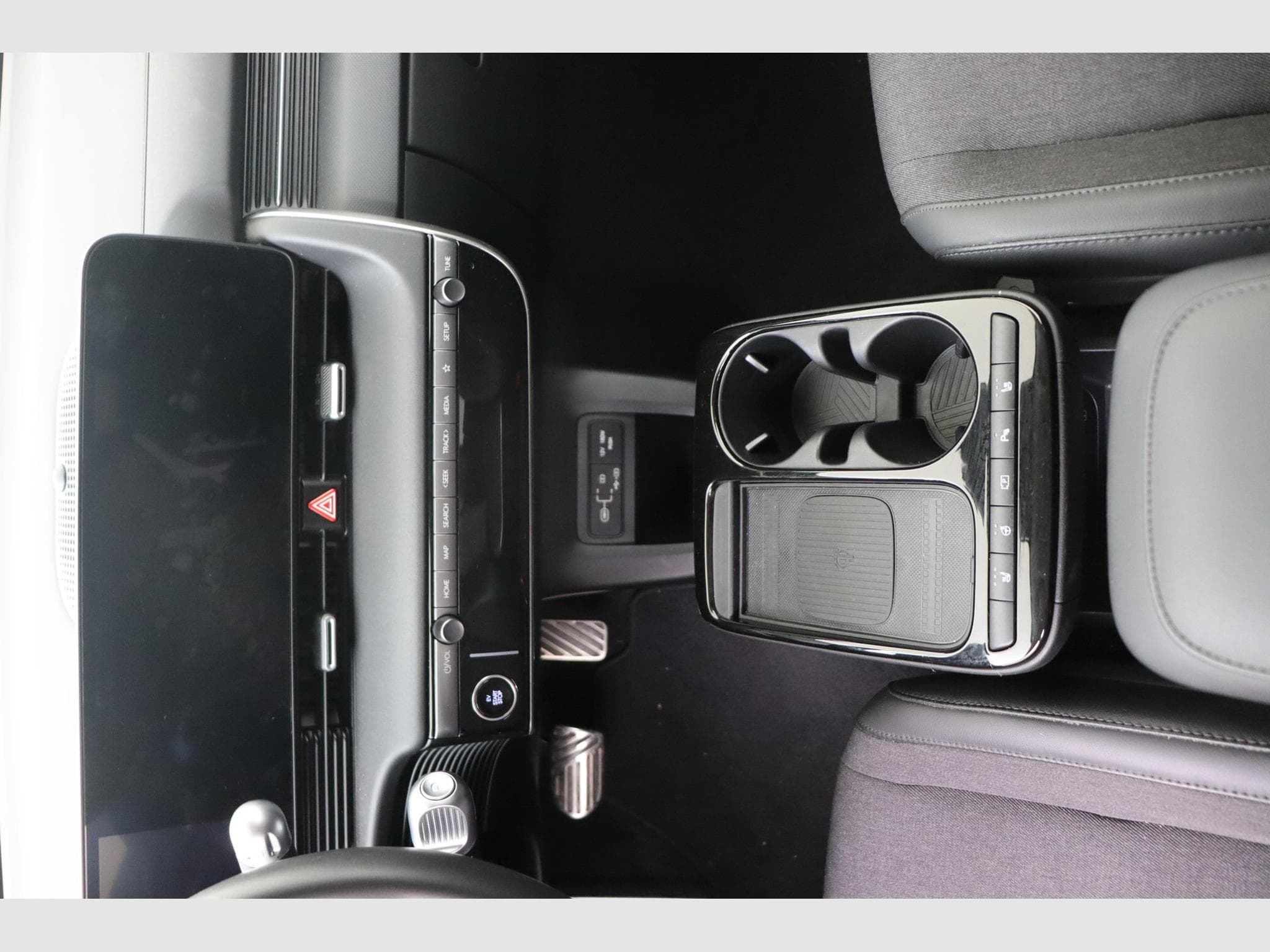Hyundai IONIQ 5 Core Plus (2025) - Photo 12