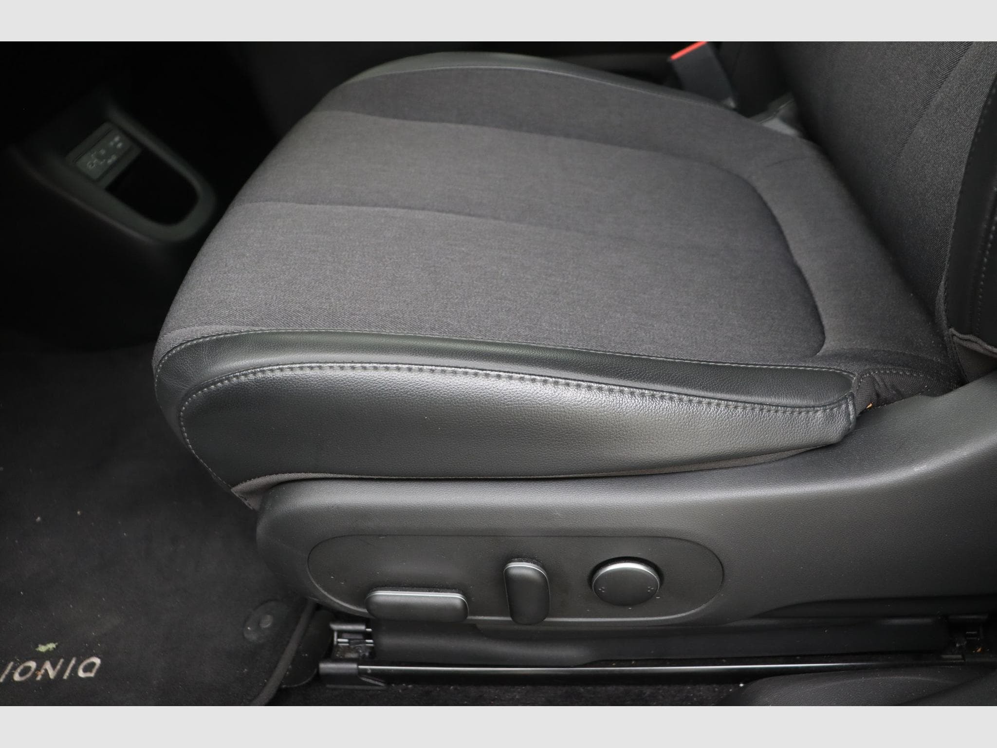 Hyundai IONIQ 5 Core Plus (2025) - Photo 14
