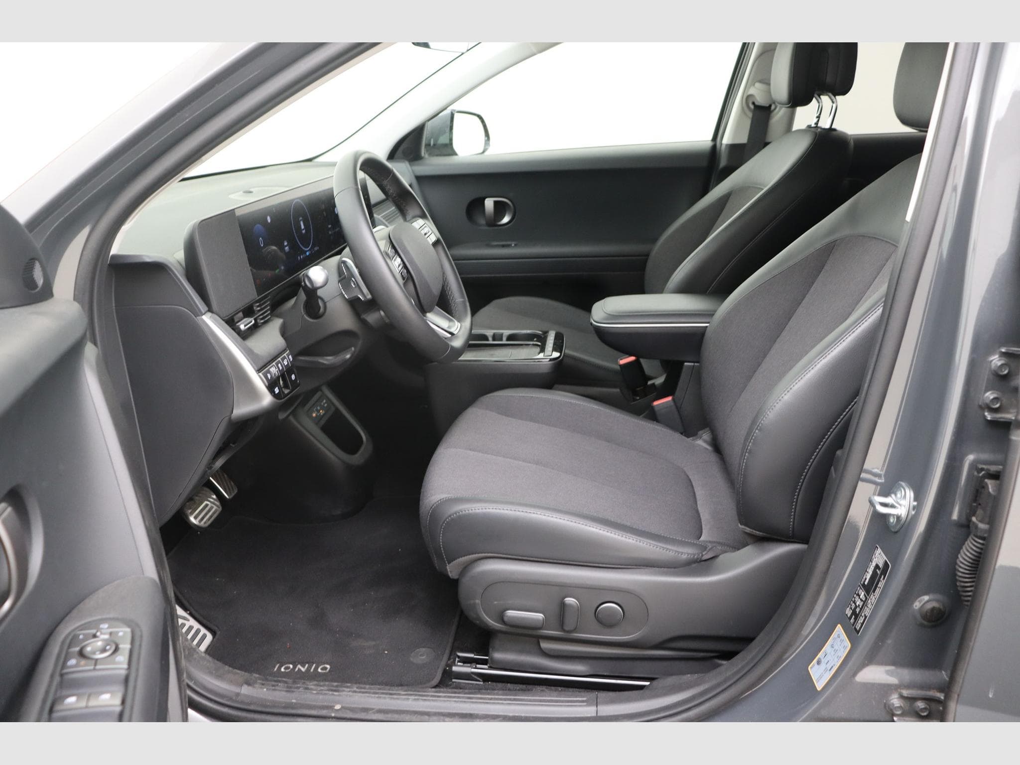 Hyundai IONIQ 5 Core Plus (2025) - Photo 13