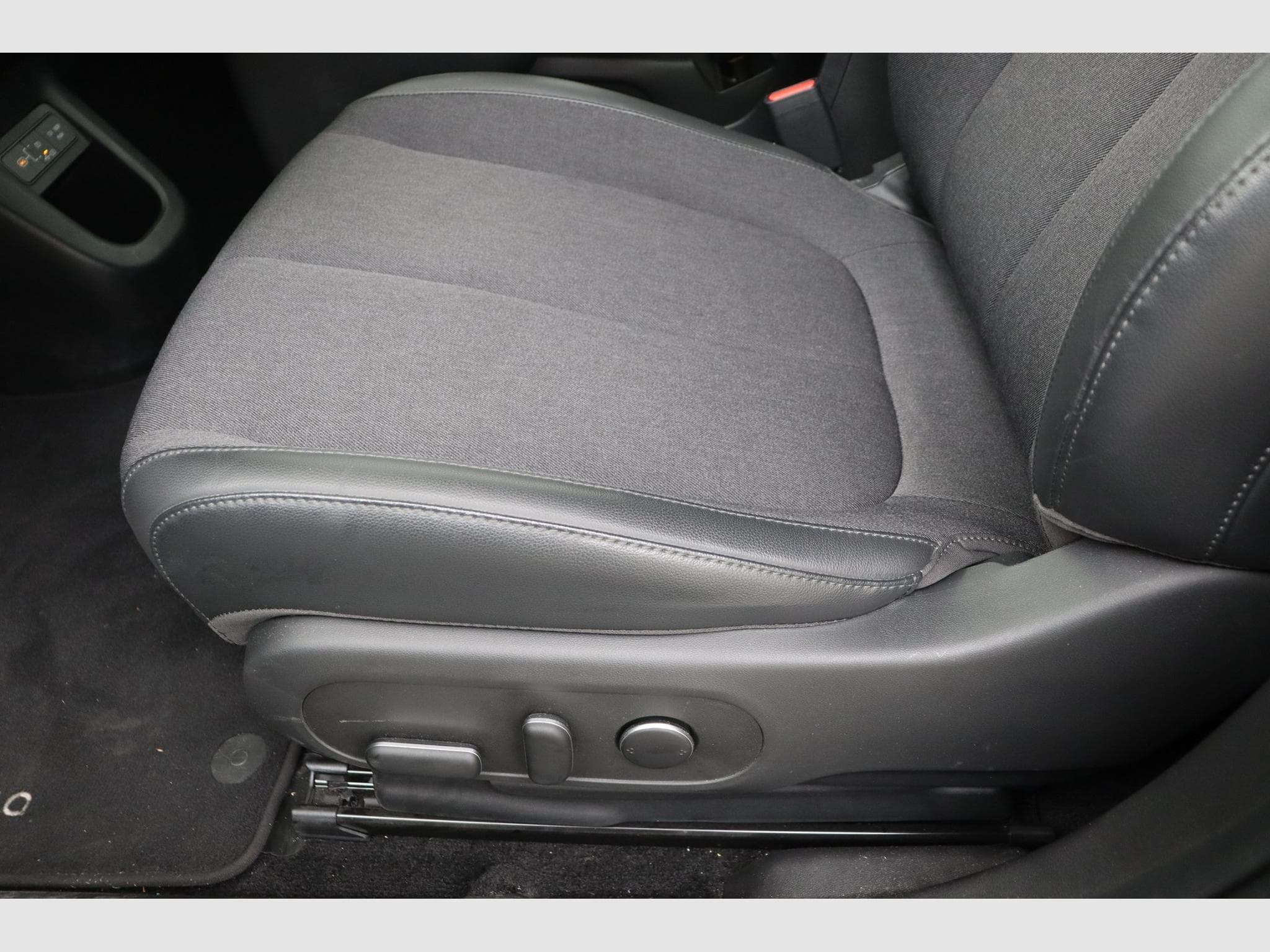 Hyundai IONIQ 5 Core Plus (2025) - Photo 15
