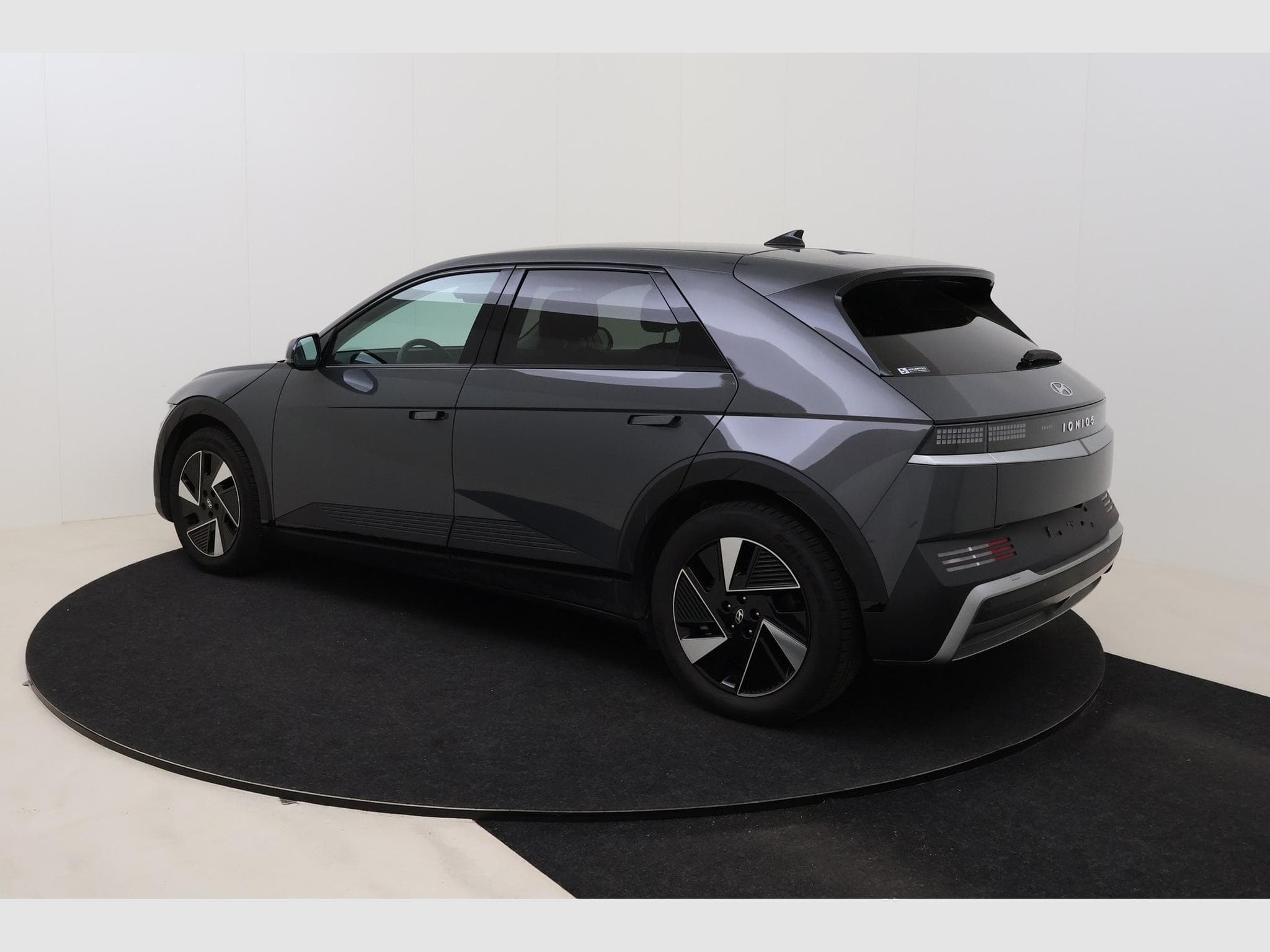 Hyundai IONIQ 5 Core Plus (2025) - Photo 8