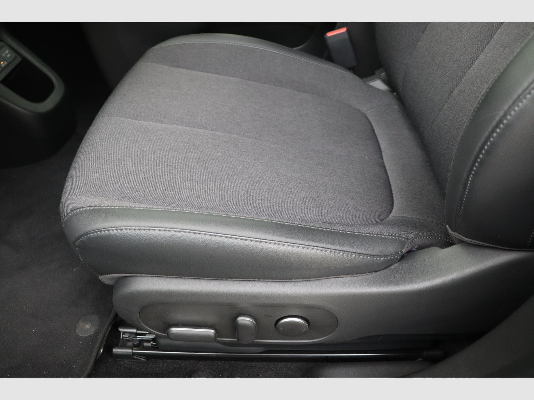 Hyundai IONIQ 5 Core Plus (2025) - Photo 15