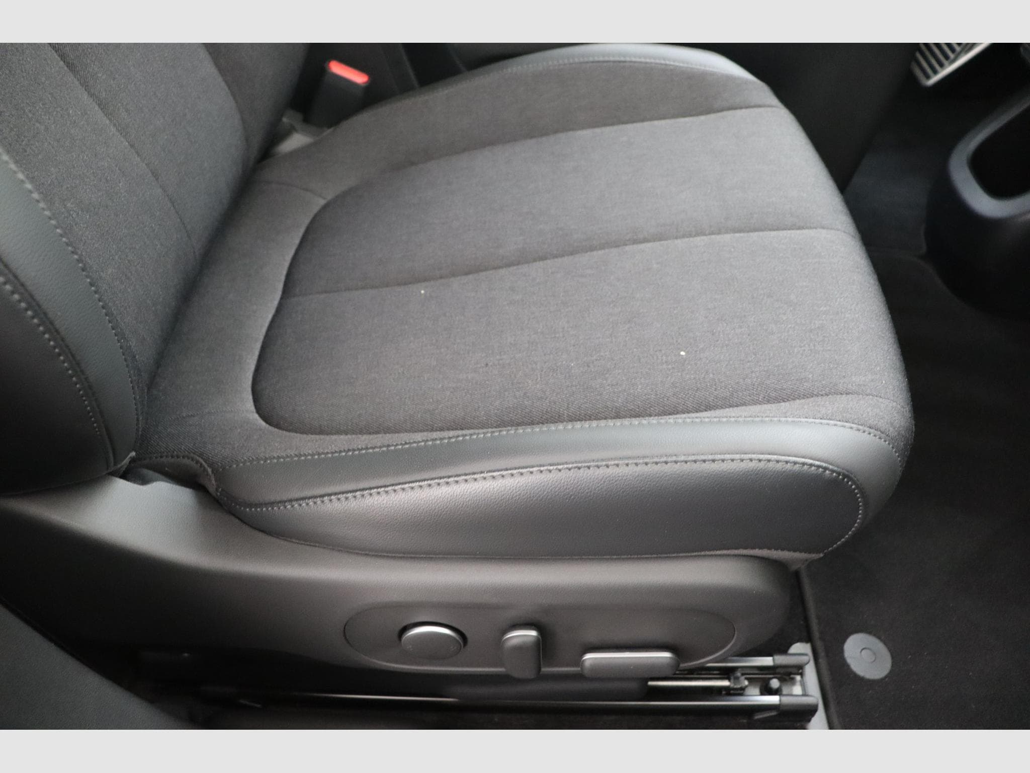 Hyundai IONIQ 5 Core Plus (2025) - Photo 16
