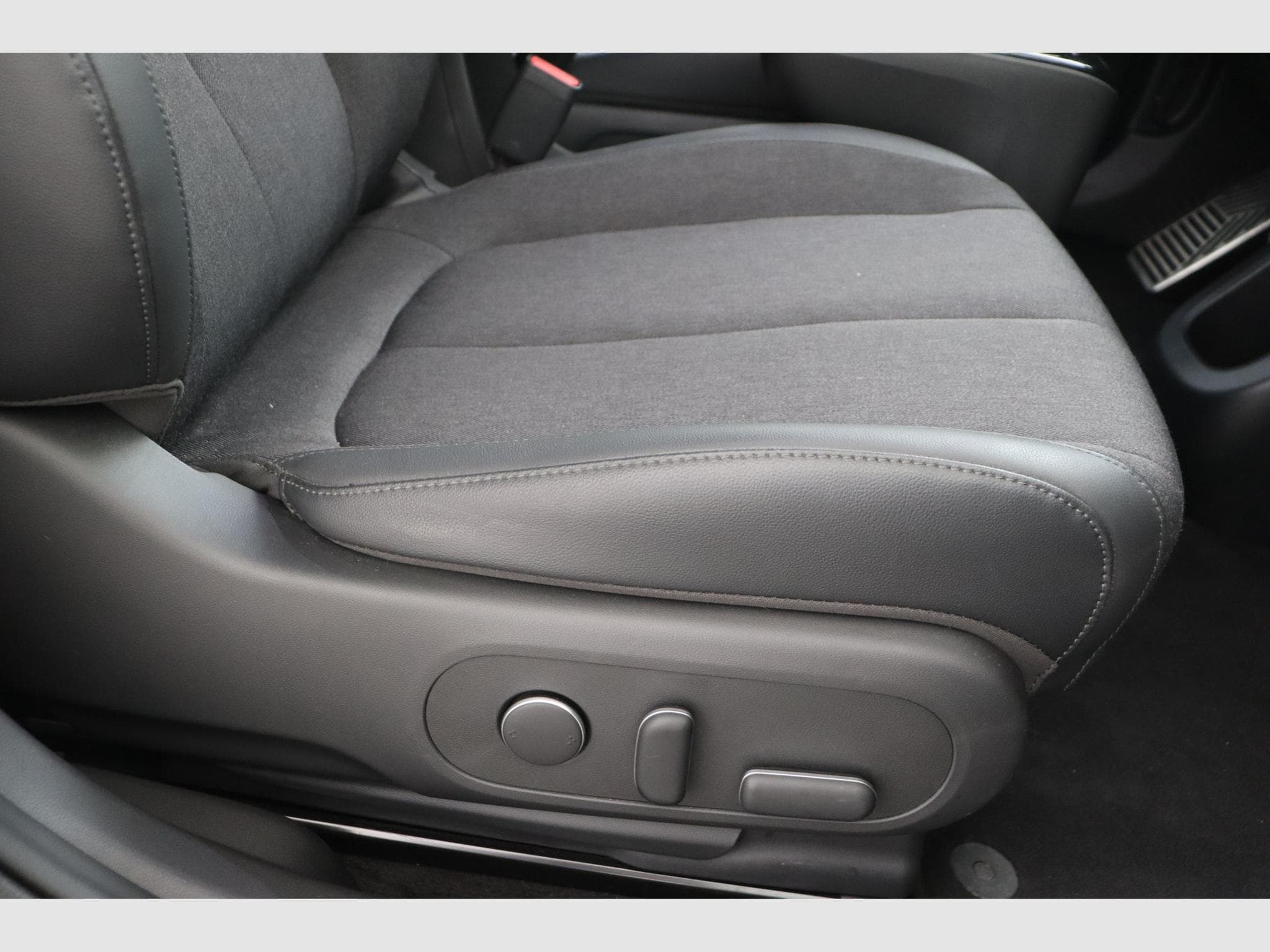 Hyundai IONIQ 5 Core Plus (2025) - Photo 15