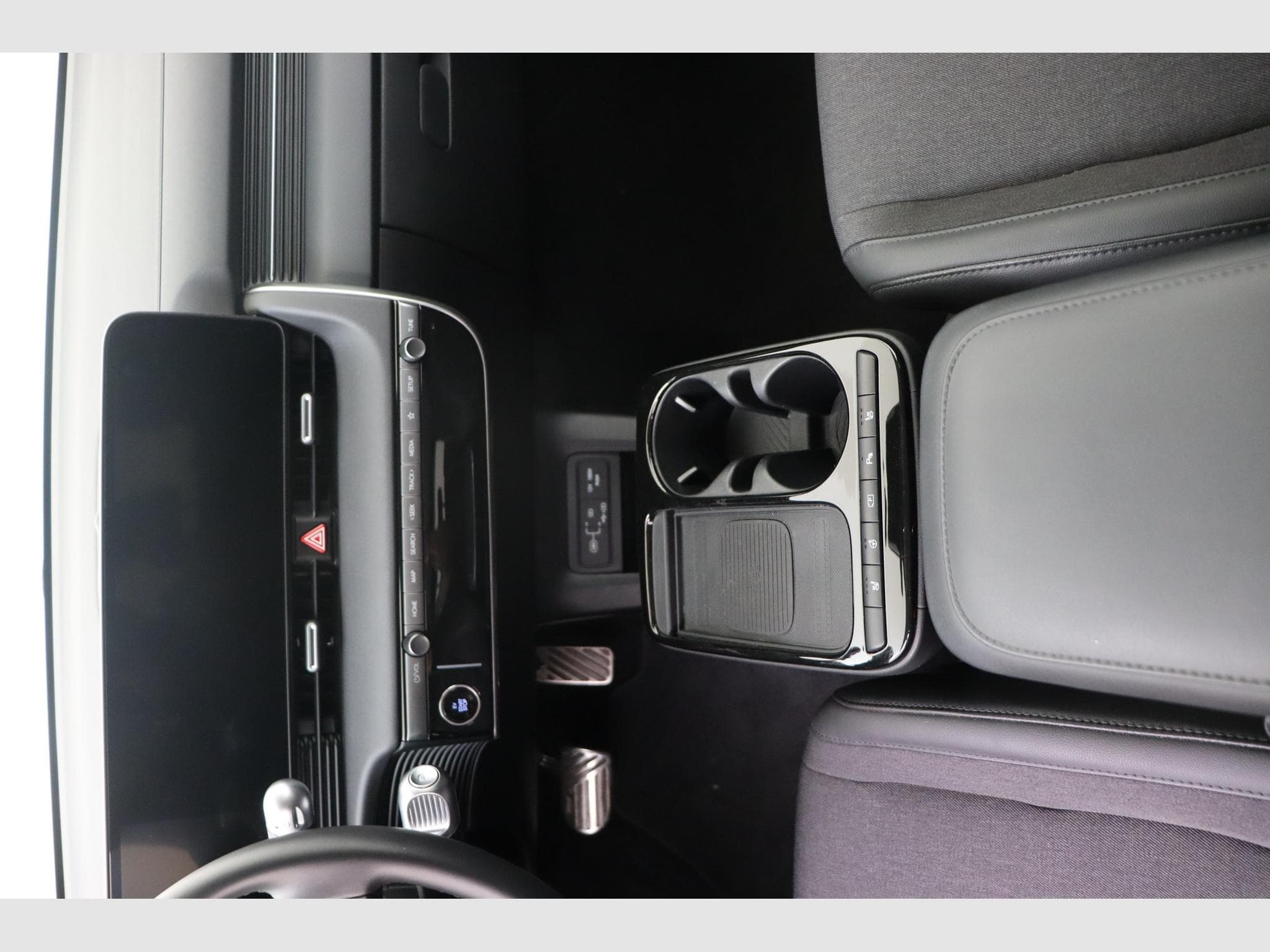 Hyundai IONIQ 5 Core Plus (2025) - Photo 12