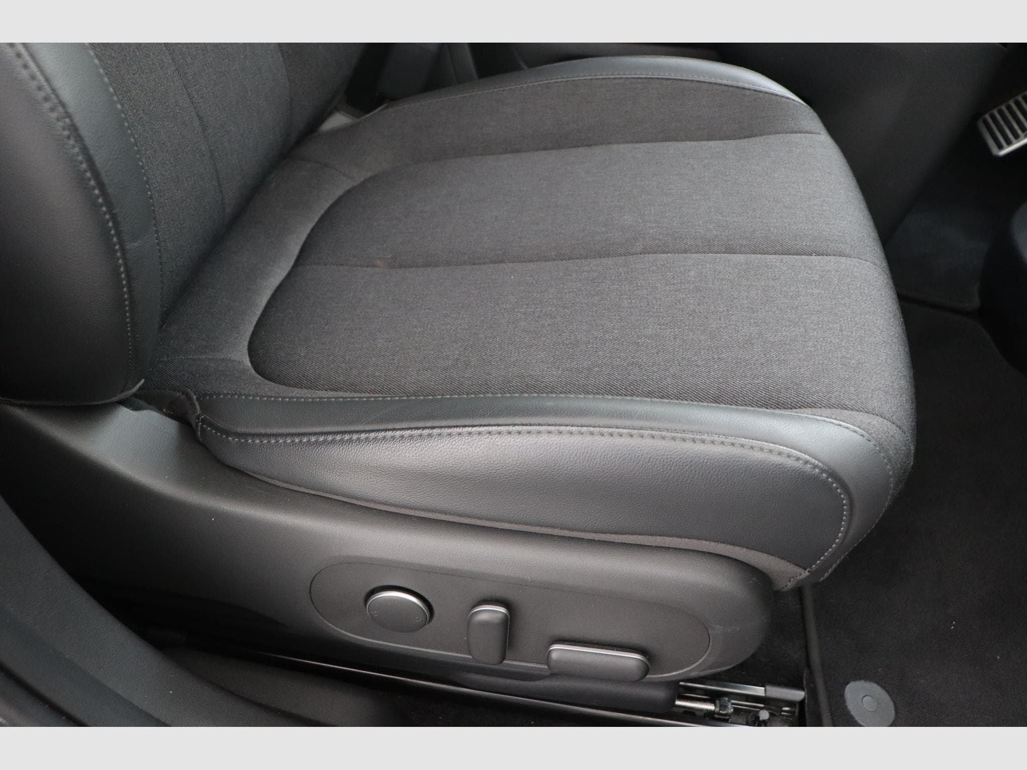 Hyundai IONIQ 5 Core Plus (2025) - Photo 15