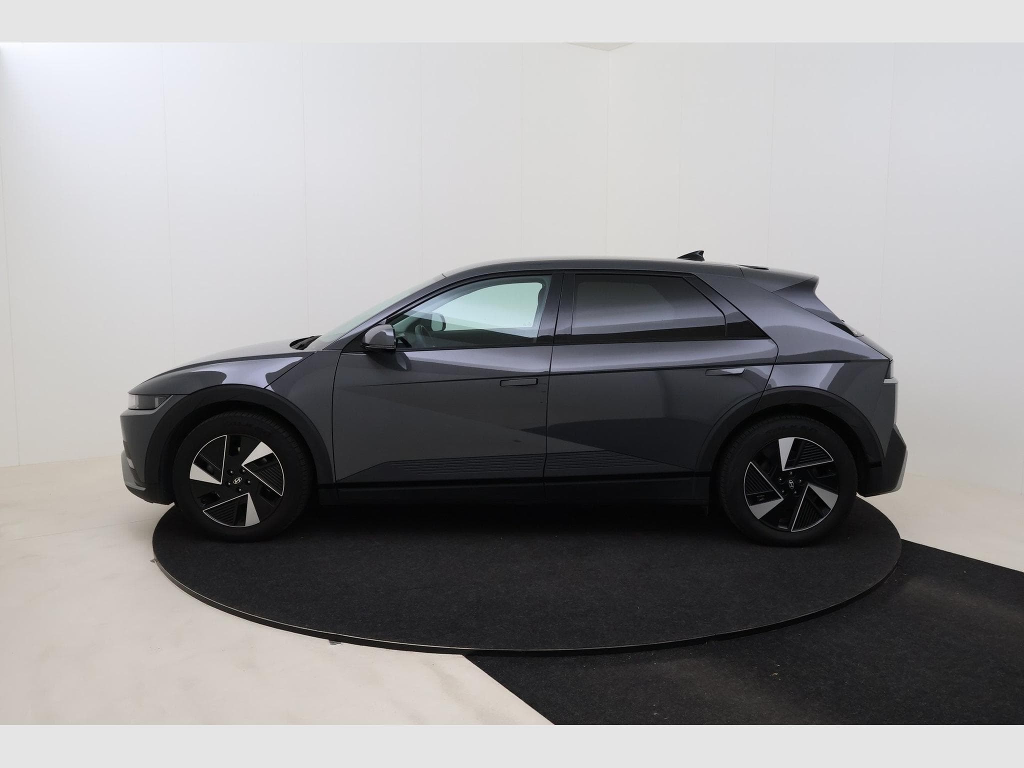 Hyundai IONIQ 5 Core Plus (2025) - Photo 9