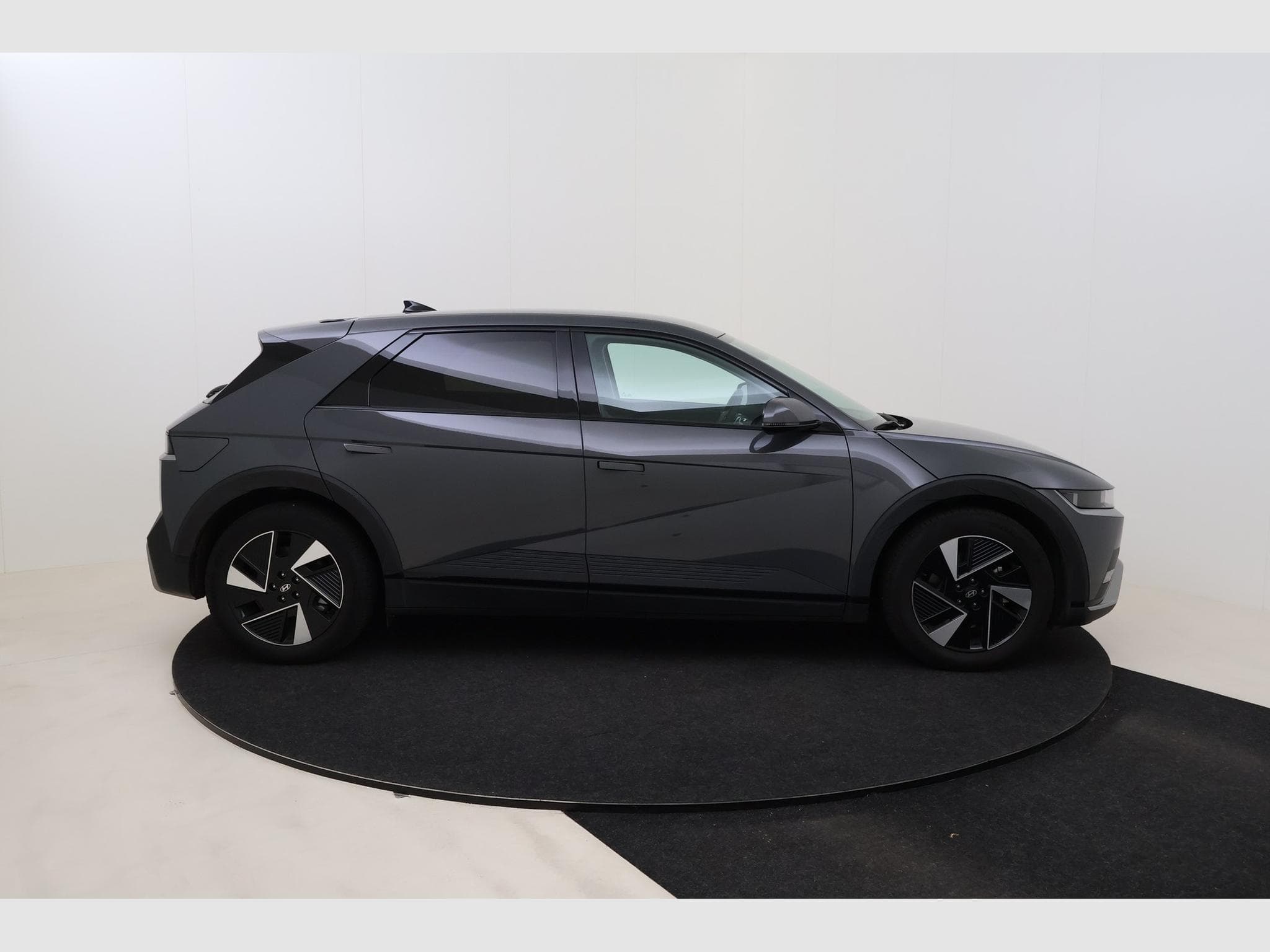 Hyundai IONIQ 5 Core Plus (2025) - Photo 4