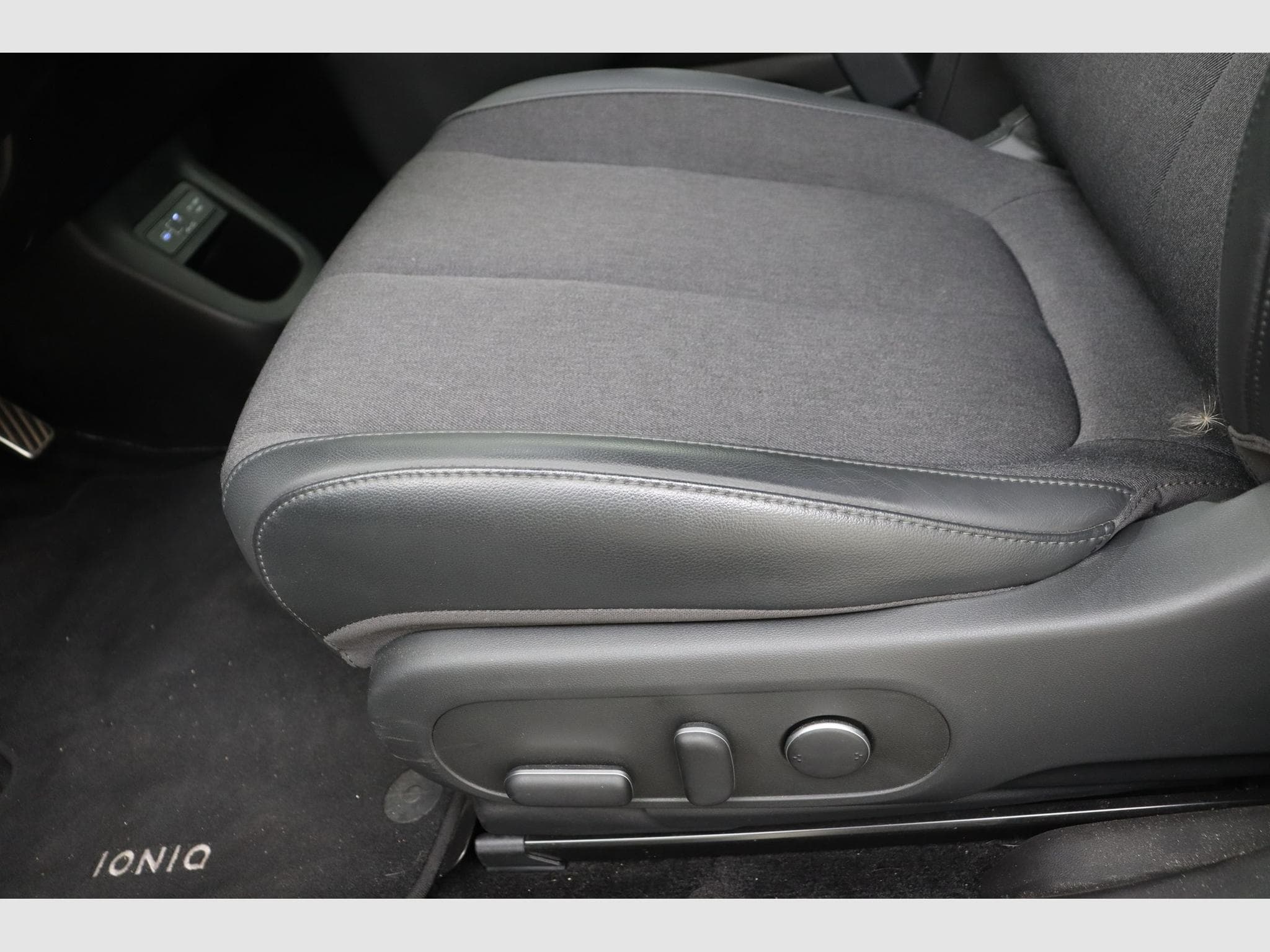 Hyundai IONIQ 5 Core Plus (2025) - Photo 14