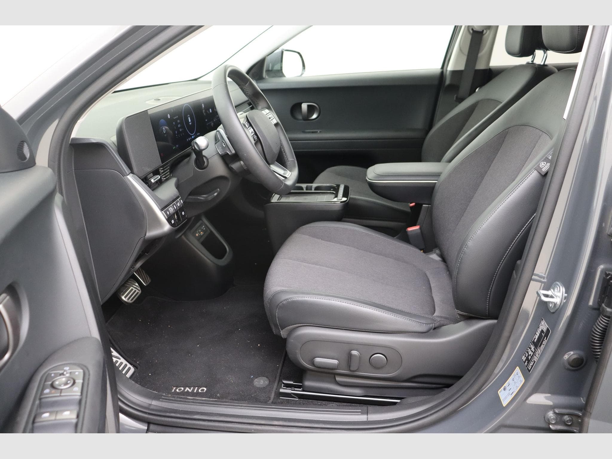 Hyundai IONIQ 5 Core Plus (2025) - Photo 13