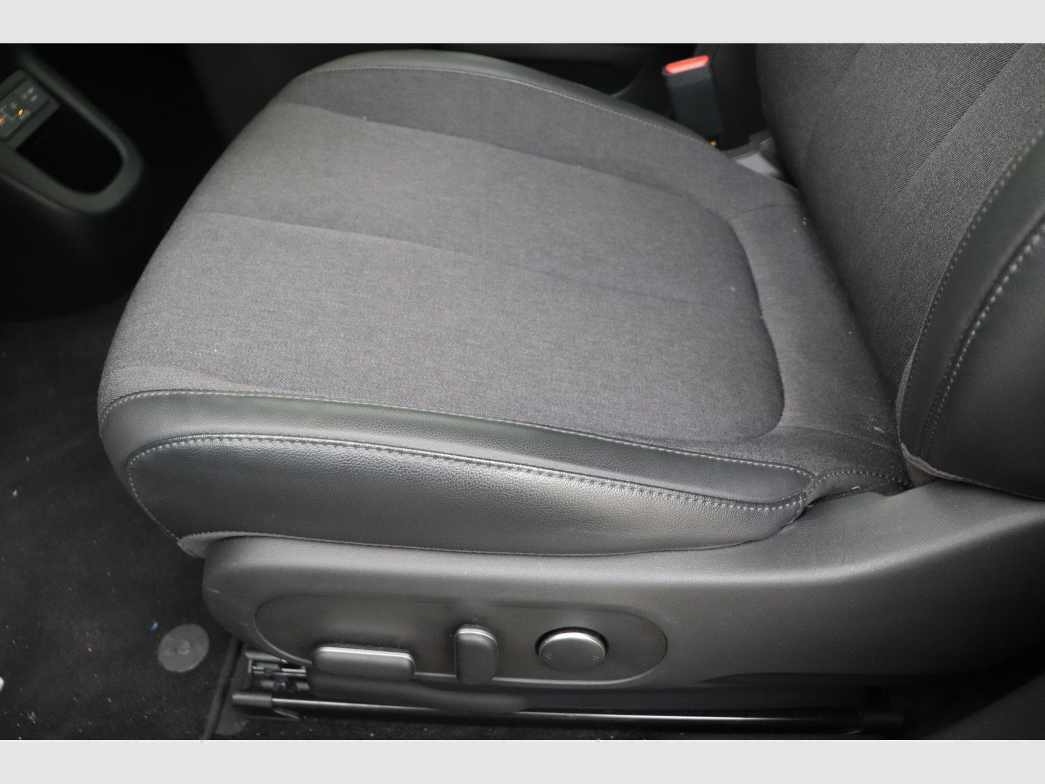 Hyundai IONIQ 5 Core Plus (2025) - Photo 15