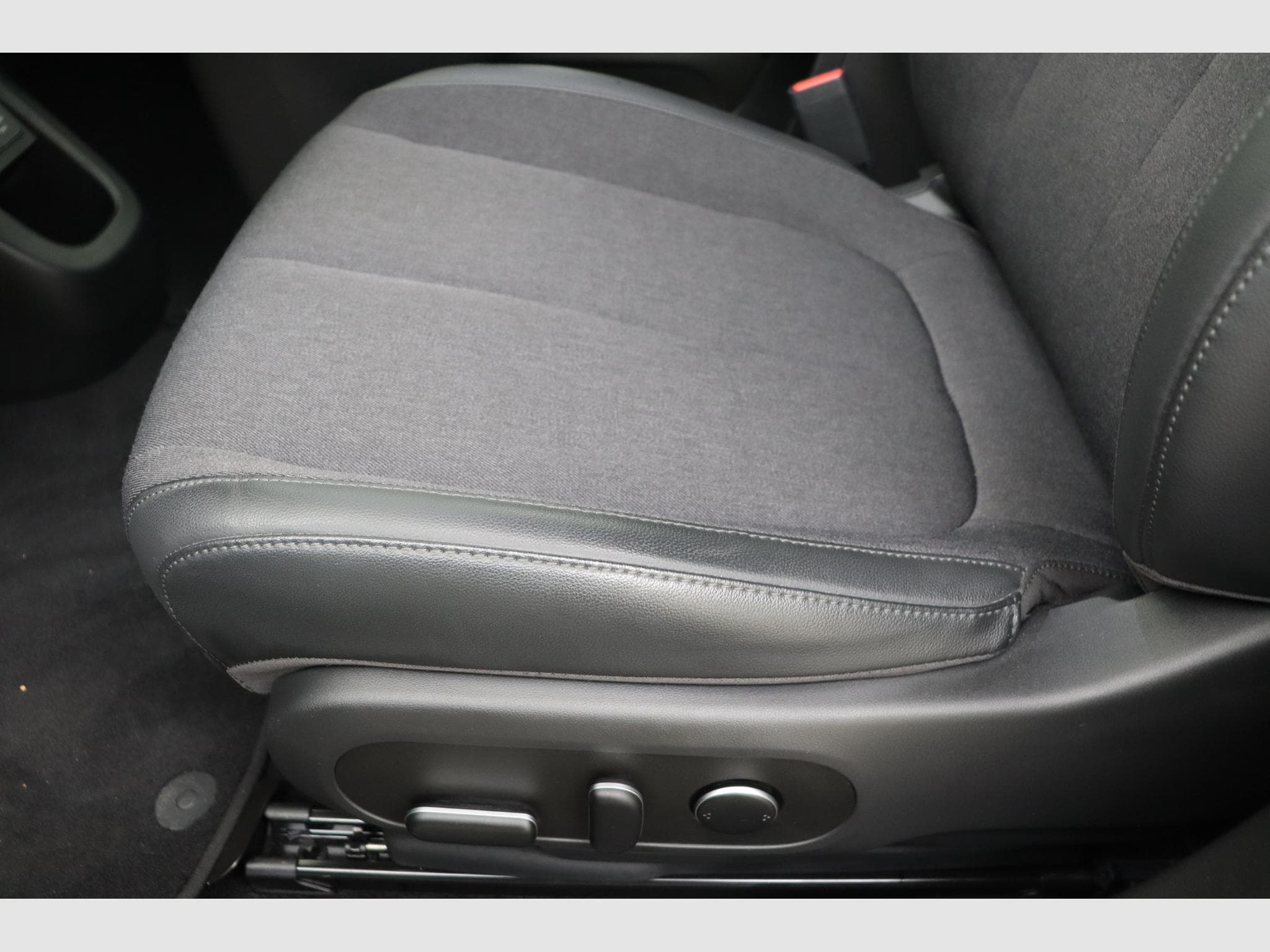 Hyundai IONIQ 5 Core Plus (2025) - Photo 15