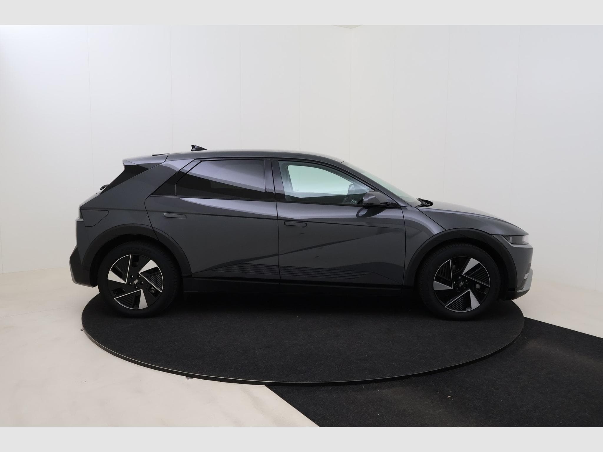 Hyundai IONIQ 5 Core Plus (2025) - Photo 4