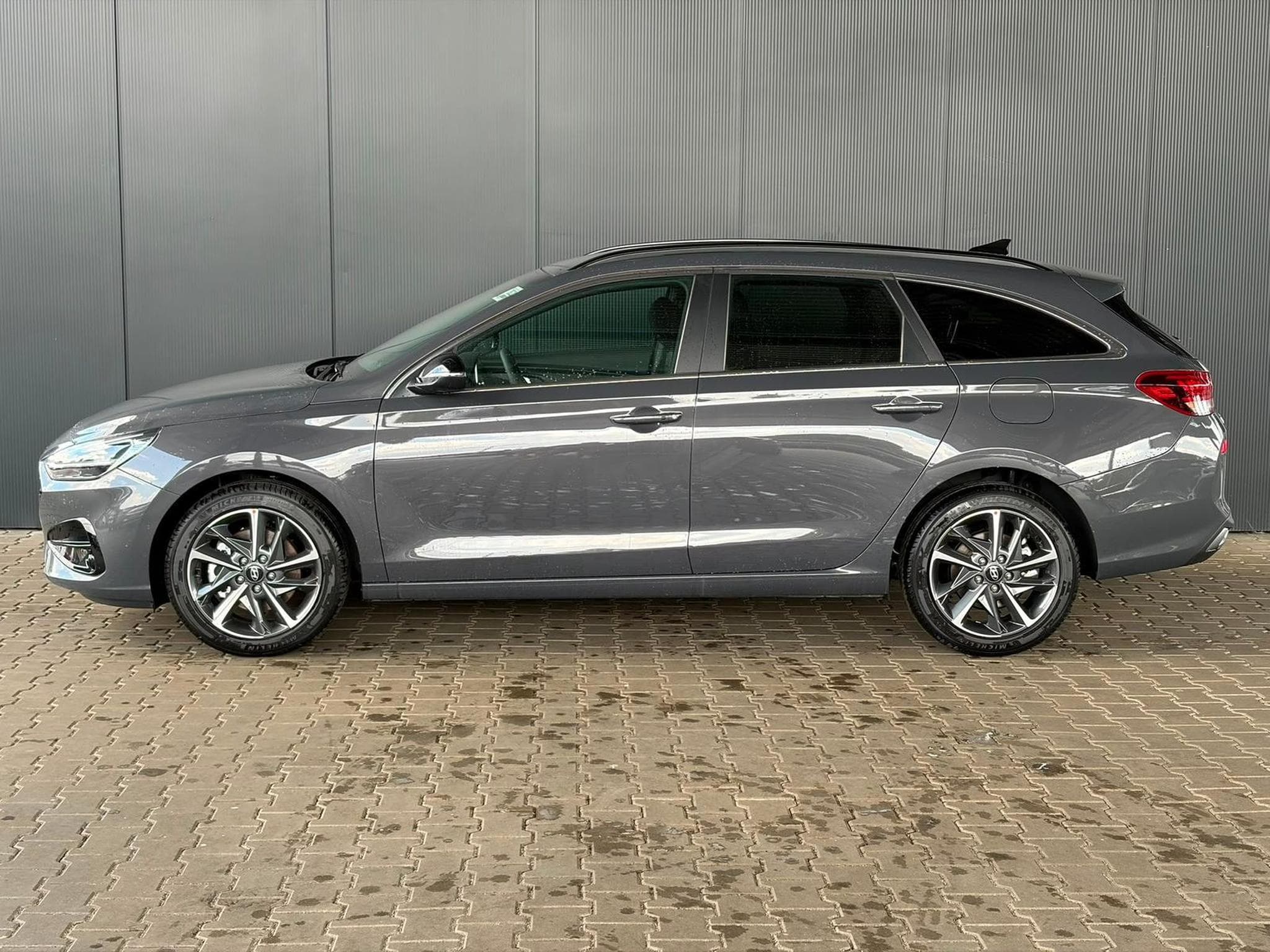 Hyundai i30 Comfort Plus Kombi (2025) - Photo 2