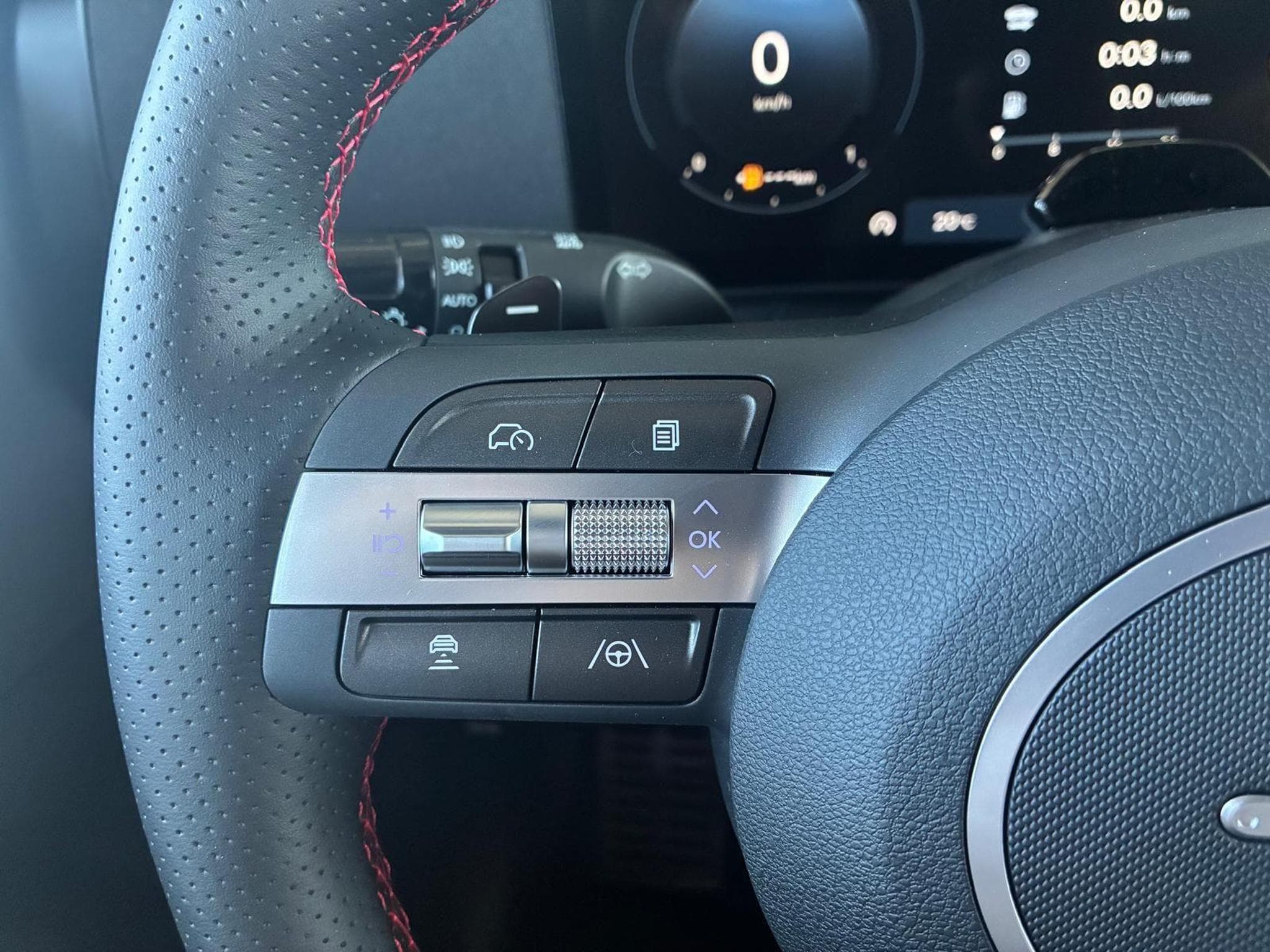 Hyundai Kona N-Line (2025) - Photo 18