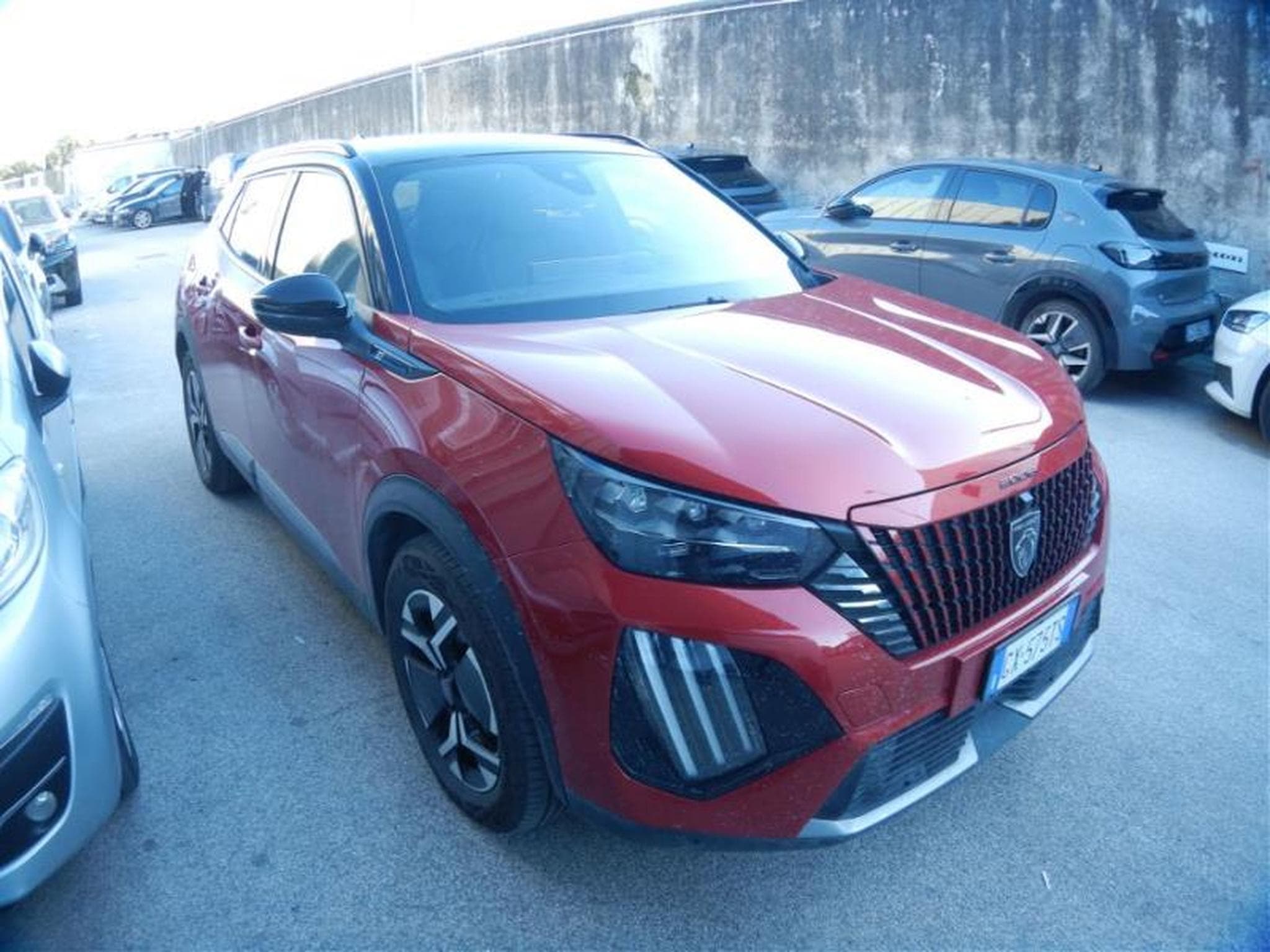 Peugeot E-2008 GT (2025) - Photo 2