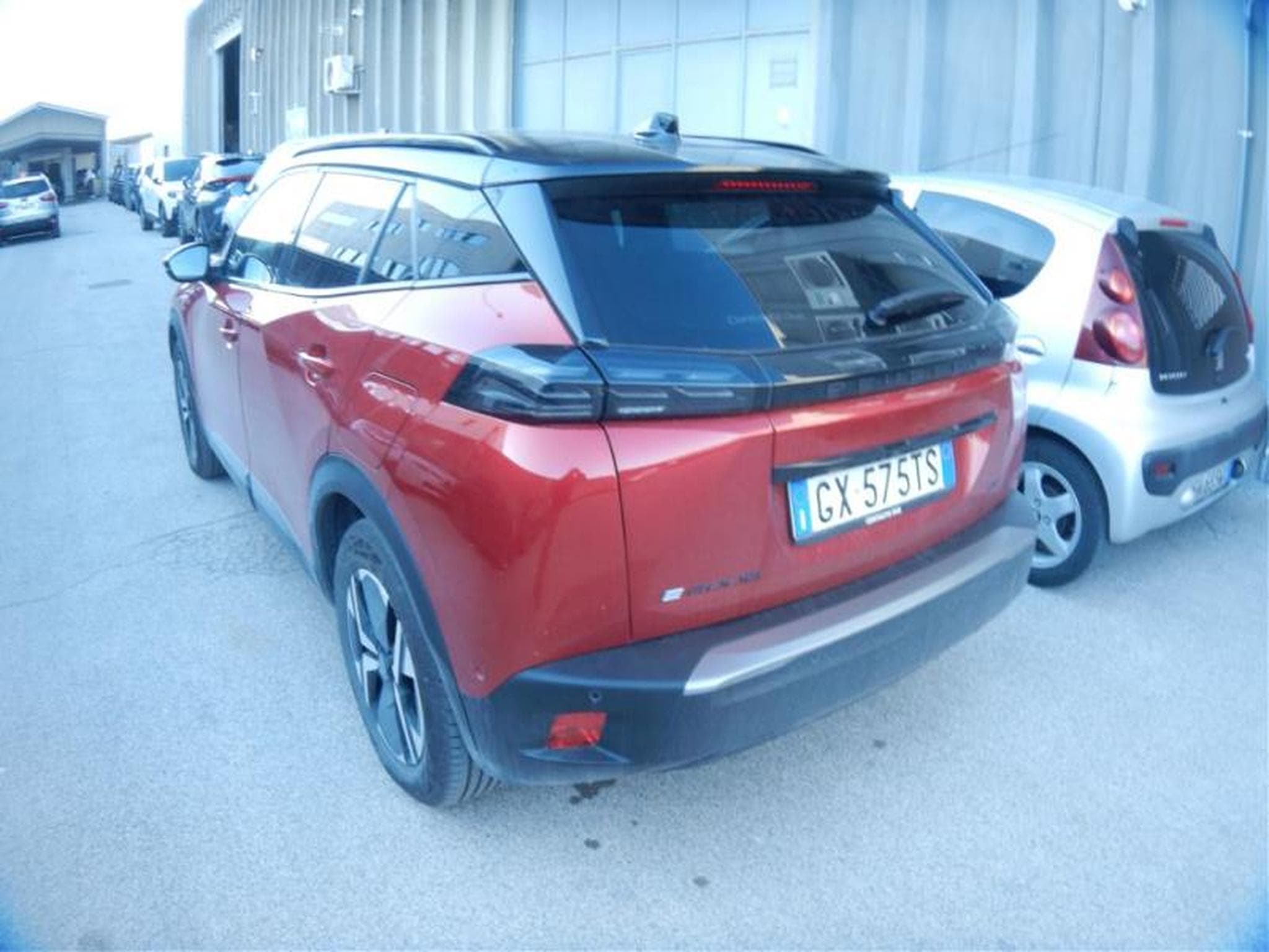 Peugeot E-2008 GT (2025) - Photo 3