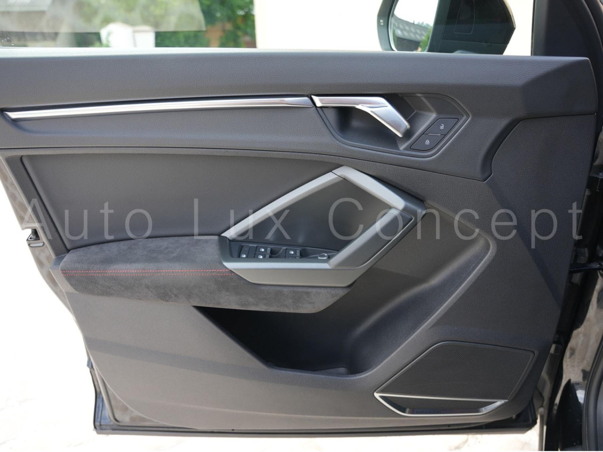 Audi RSQ3 2.5 TFSI quattro S tronic (2020) - Photo 17
