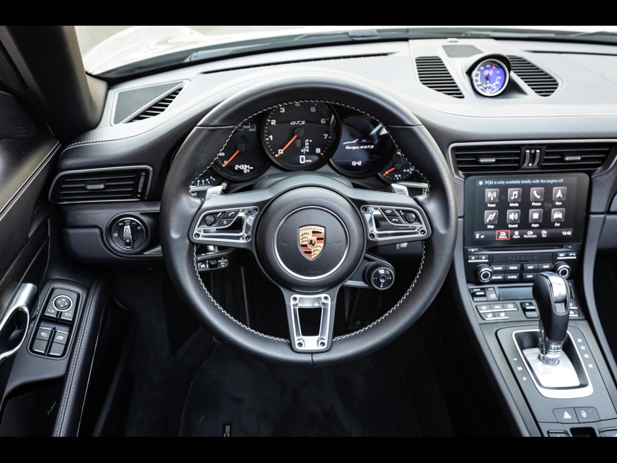 Porsche 911 (991.2) TARGA 4 3.0 GTS PDK – GT-SILVER (2018) - Photo 14