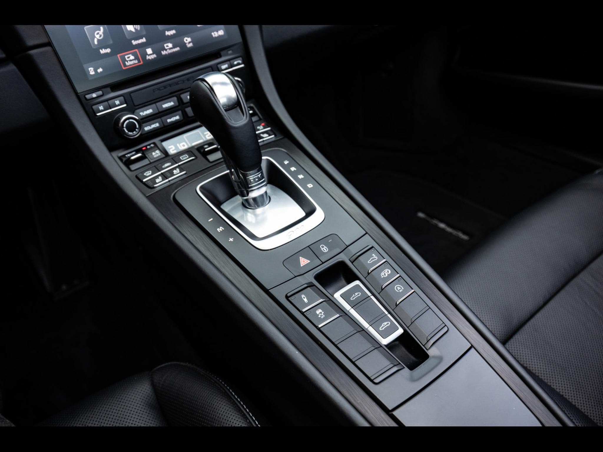 Porsche 911 (991.2) TARGA 4 3.0 GTS PDK – GT-SILVER (2018) - Photo 21