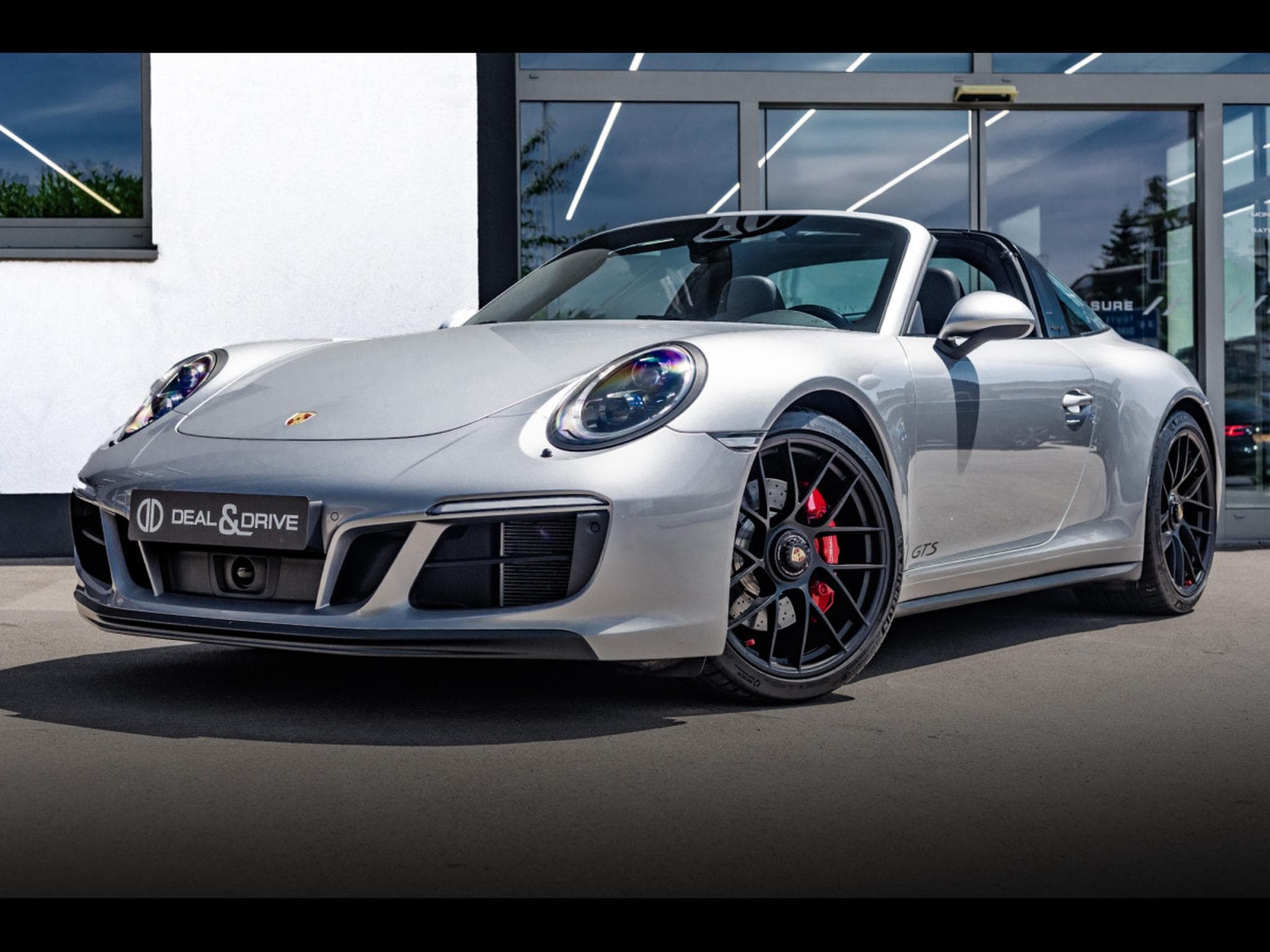 Porsche 911 .2 911 TARGA 4 3.0 GTS PDK – GT-SILVER (2018) - Photo 1